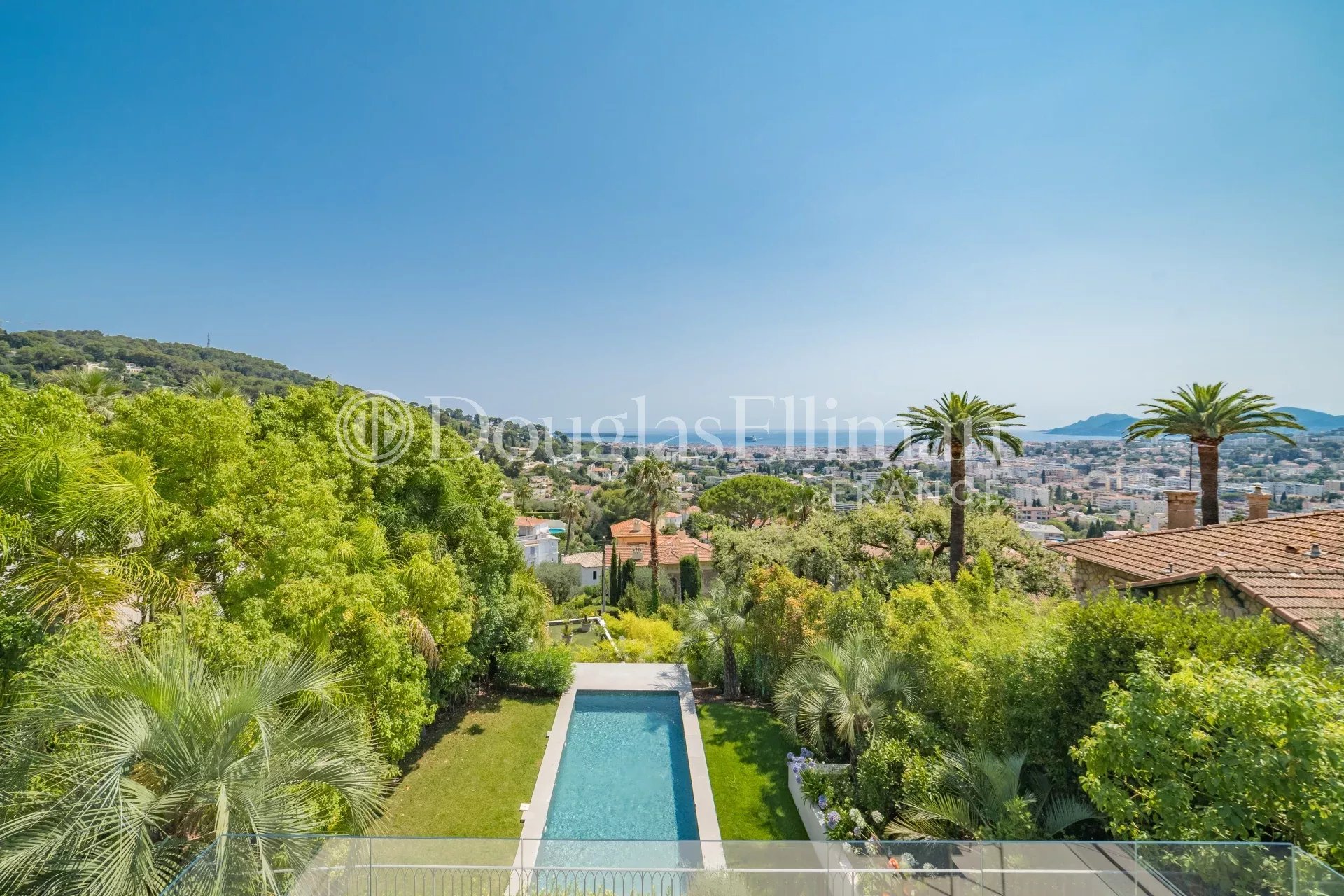 CANNES  – Superb renovated mansion with sea view - Picture n°3