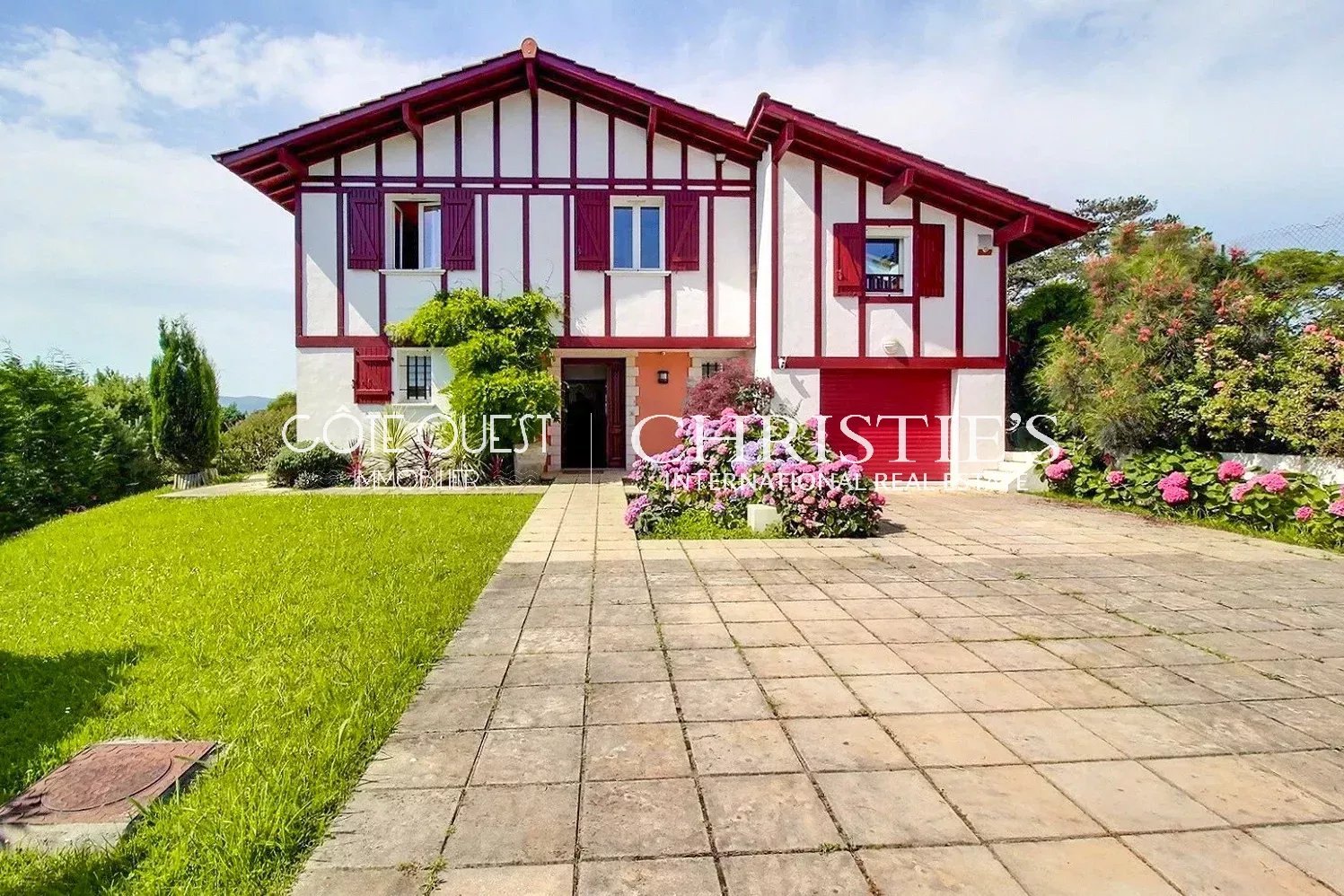 À vendre Ciboure  - Villa avec tennis