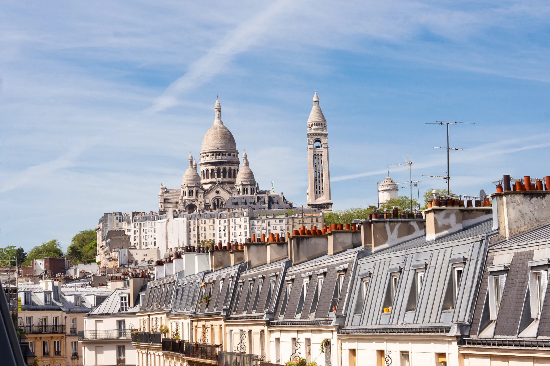 Paris 18e - CHÂTEAU-ROUGE / RUE DE SUEZ