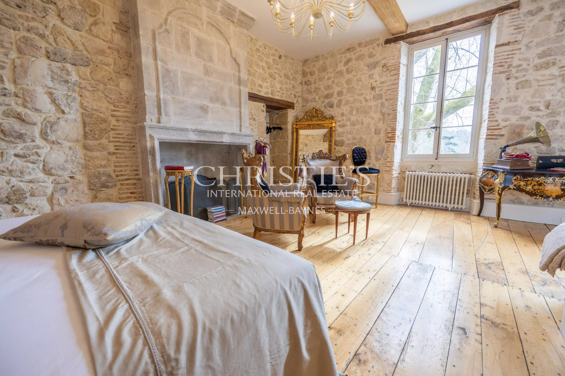9 Bedroom Chateau's Image 15