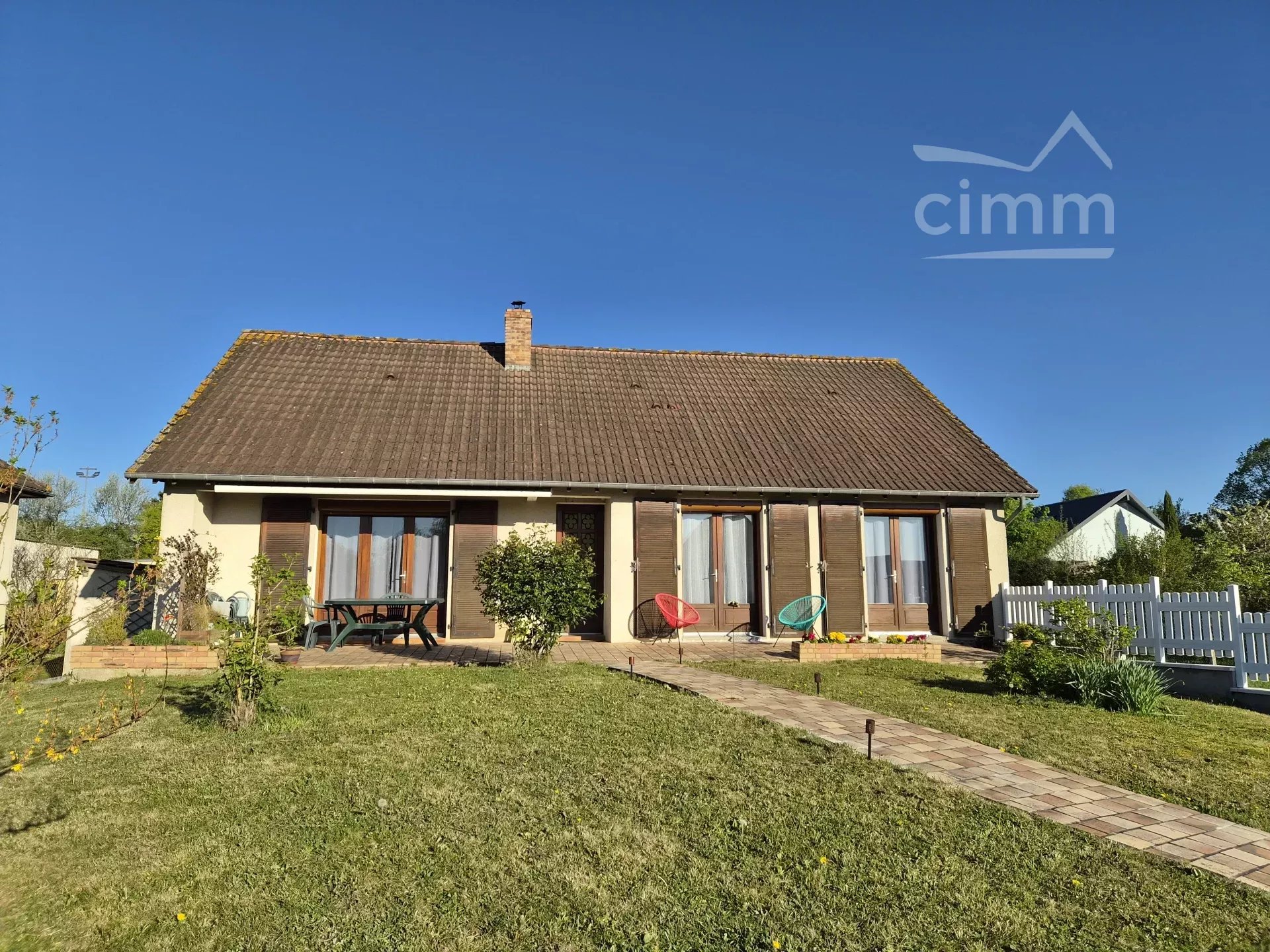 Agence immobilière de CIMM IMMOBILIER SAINT ELOY DE GY