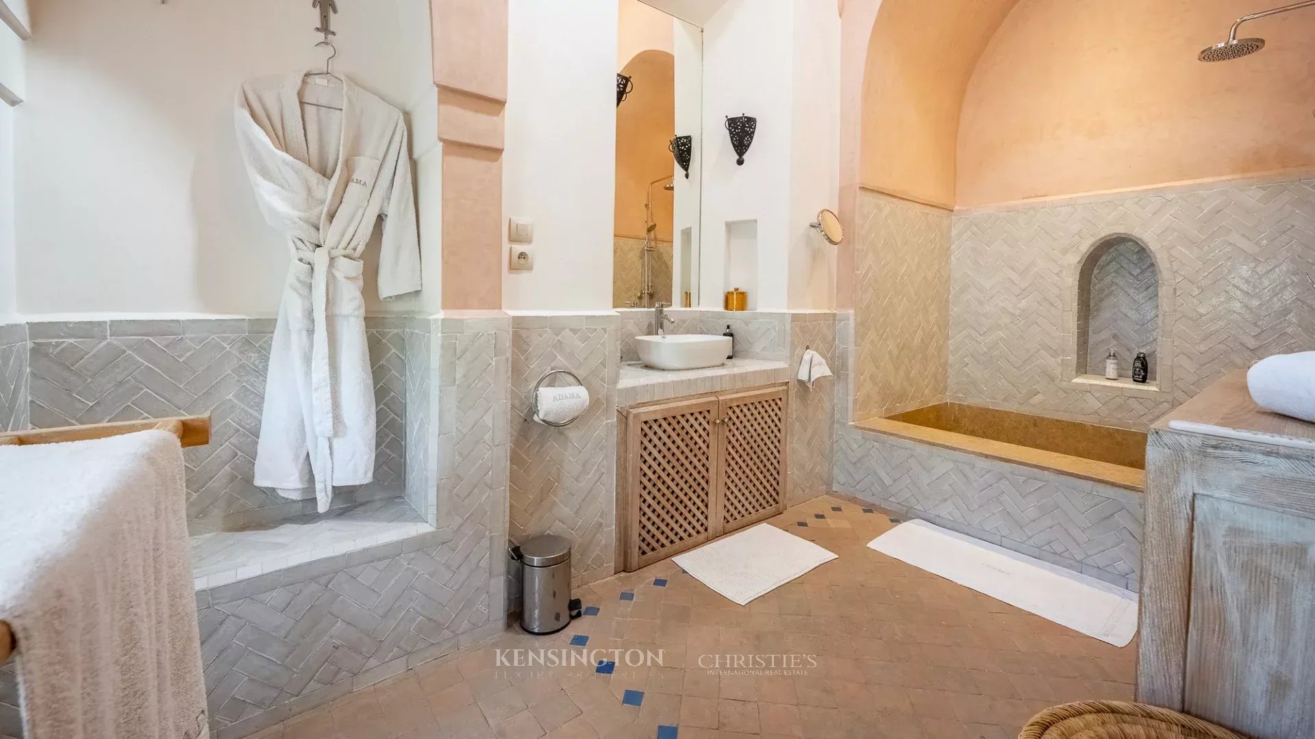 4 Bedroom Villa/Townhouse's Image 26