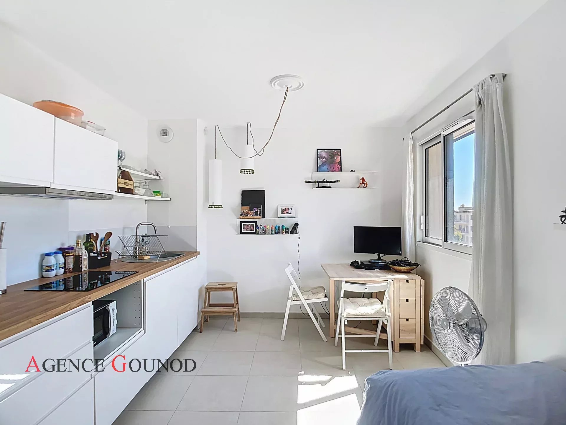 Apartment  - Studio  - Studio  - 21.4 m2 -  €168,500 - For sale