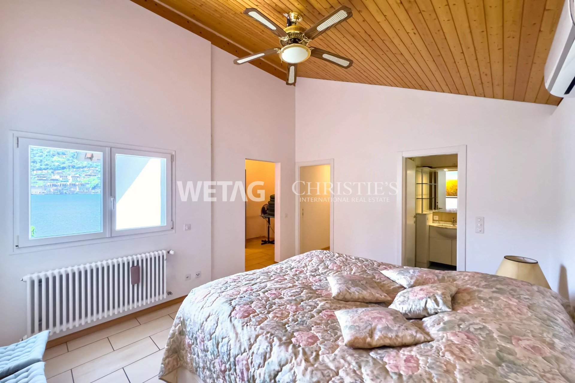 6 Bedroom Villa/Townhouse's Image 5