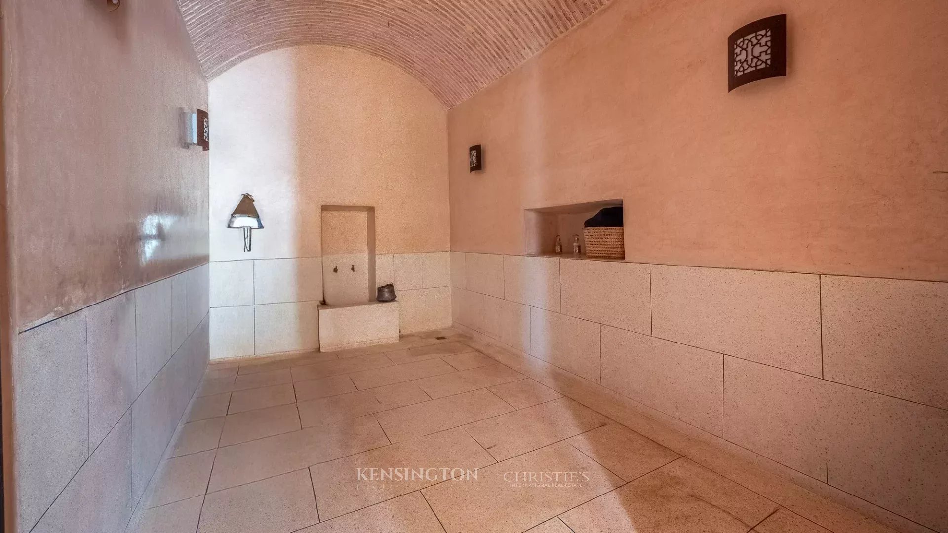 6 Bedroom Villa/Townhouse's Image 61