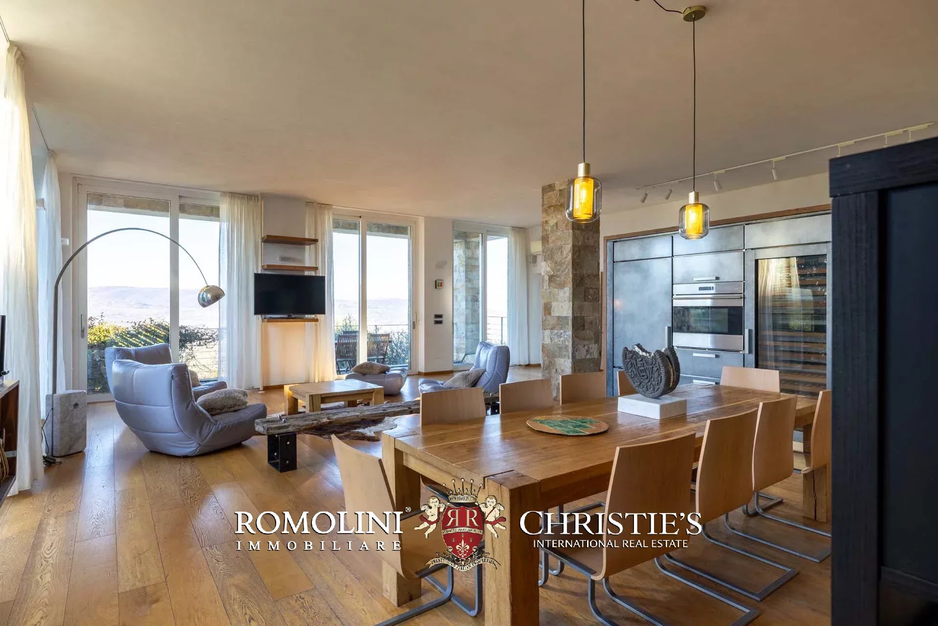 4 Bedroom Villa/Townhouse's Image 21
