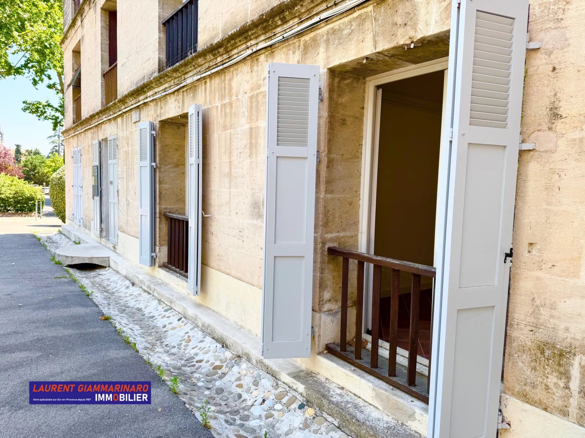 Agence immobilière de 