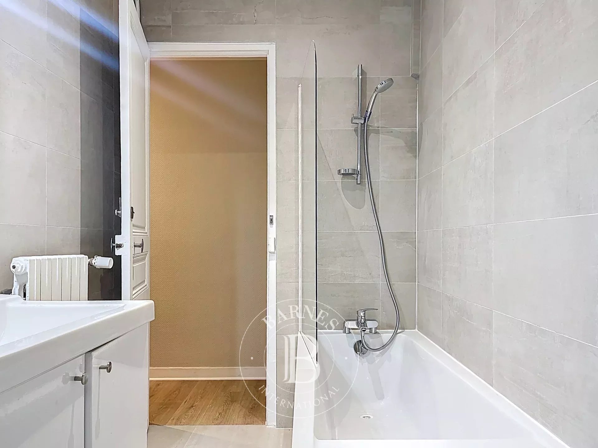 Daire Paris 10ème - picture 13