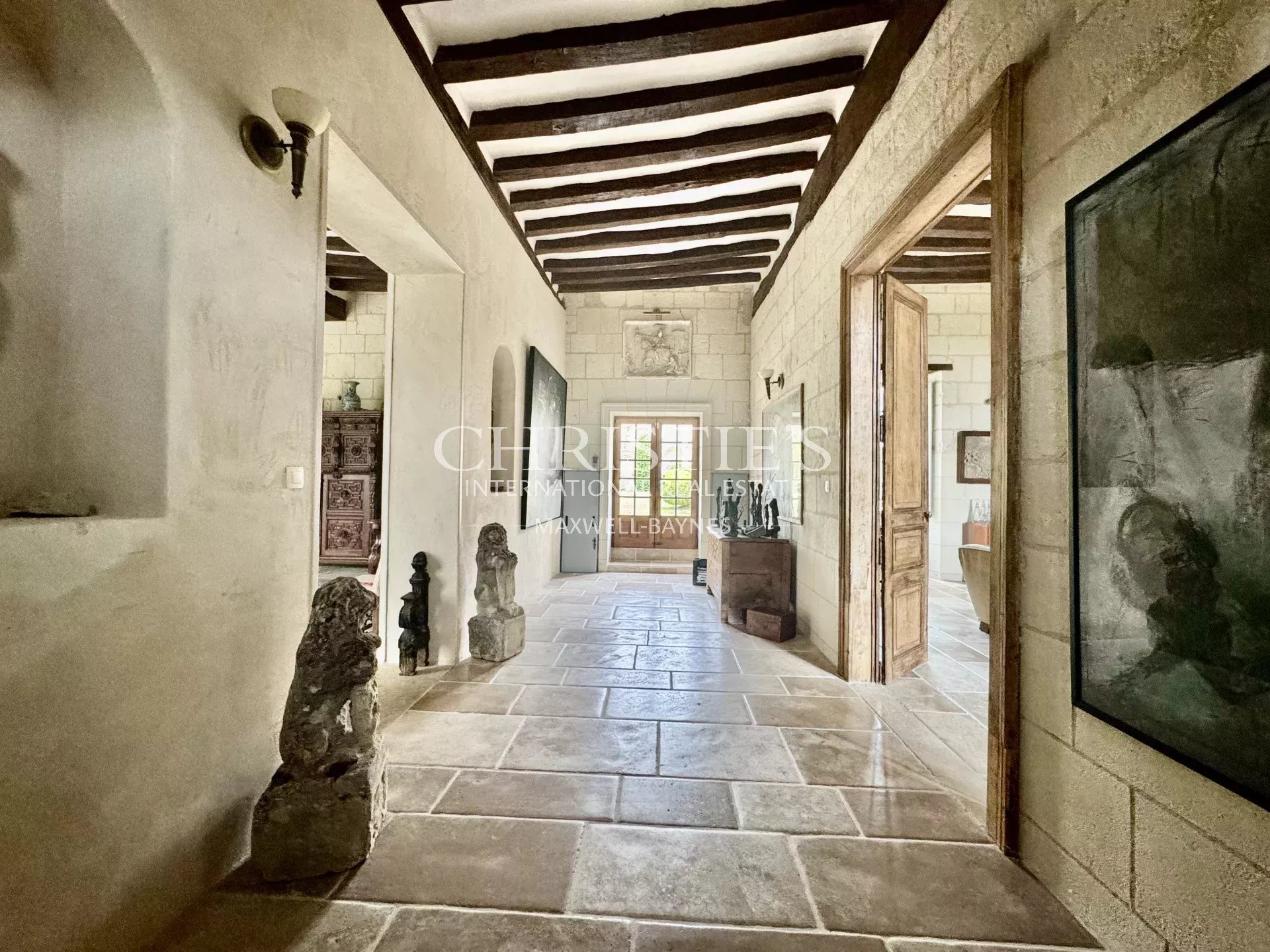 6 Bedroom Villa/Townhouse's Image 18