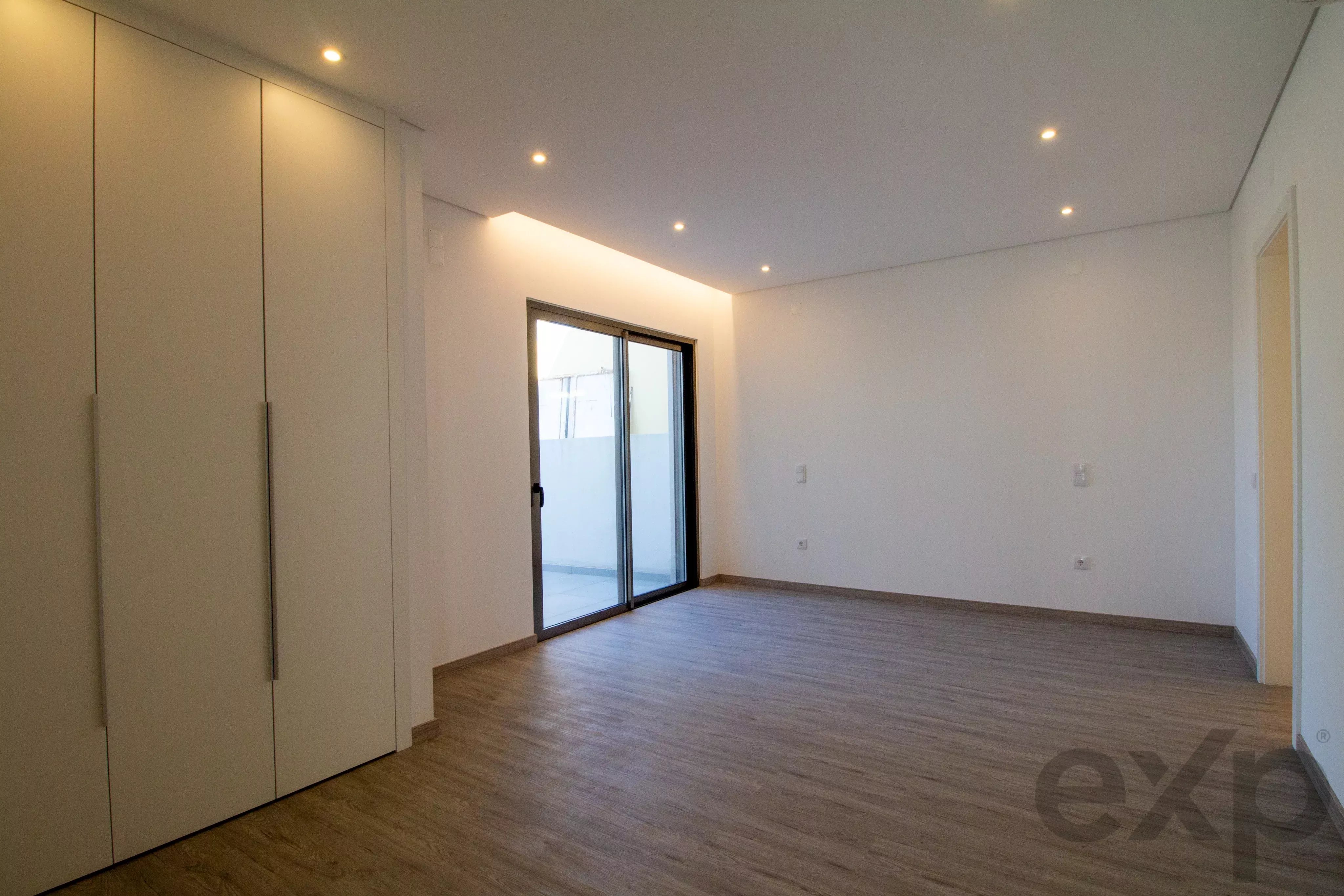 Luxury Contemporary Home with Sea View in Ferragudo 87049638 image 26