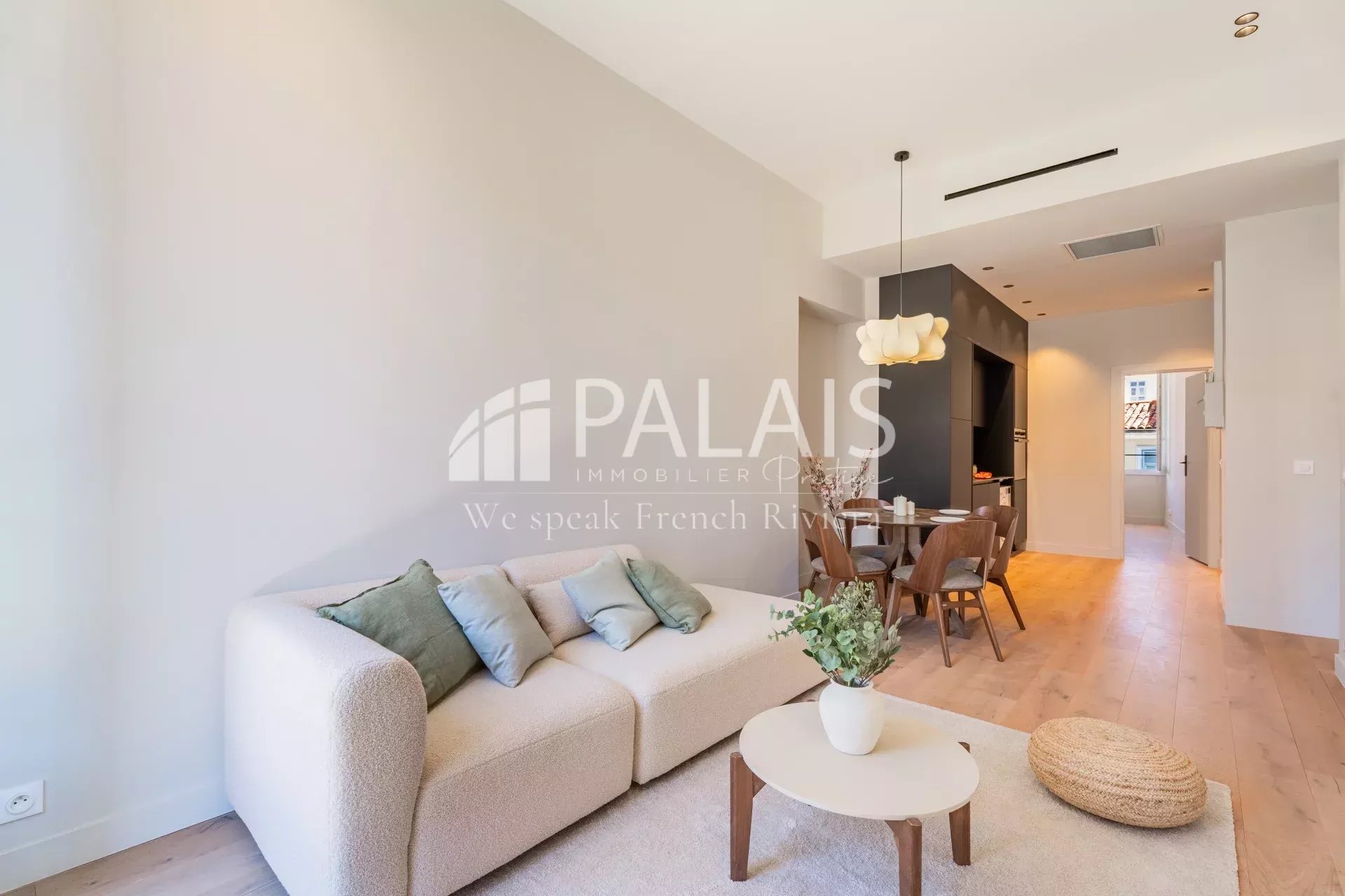 //Modern 2-Bedroom Apartment in Wilson NICE//