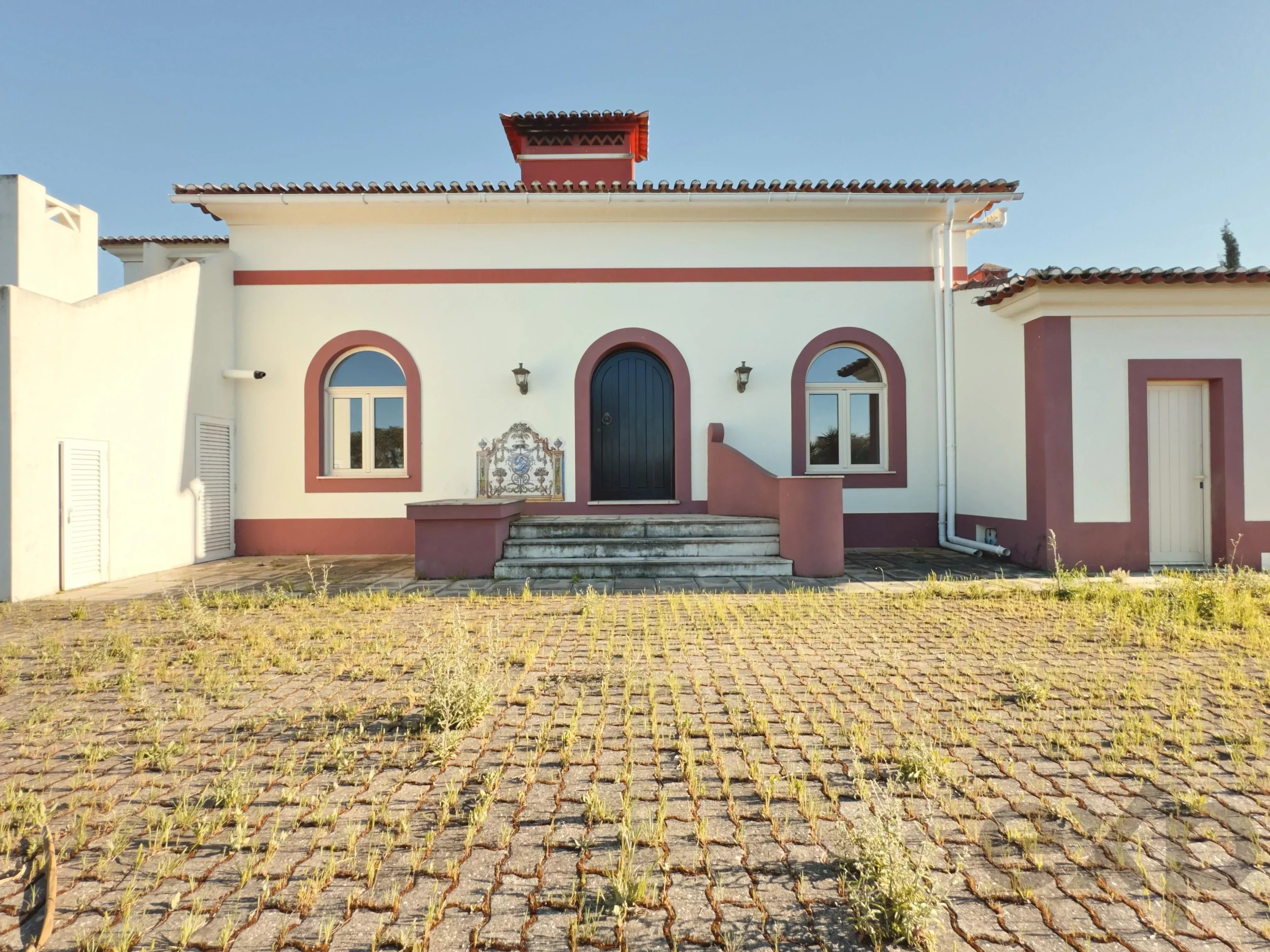 Four Bedroom Estate with Private Pool & 5+ Hectares in Ourique, Beja District, Alentejo 86933567 image 2