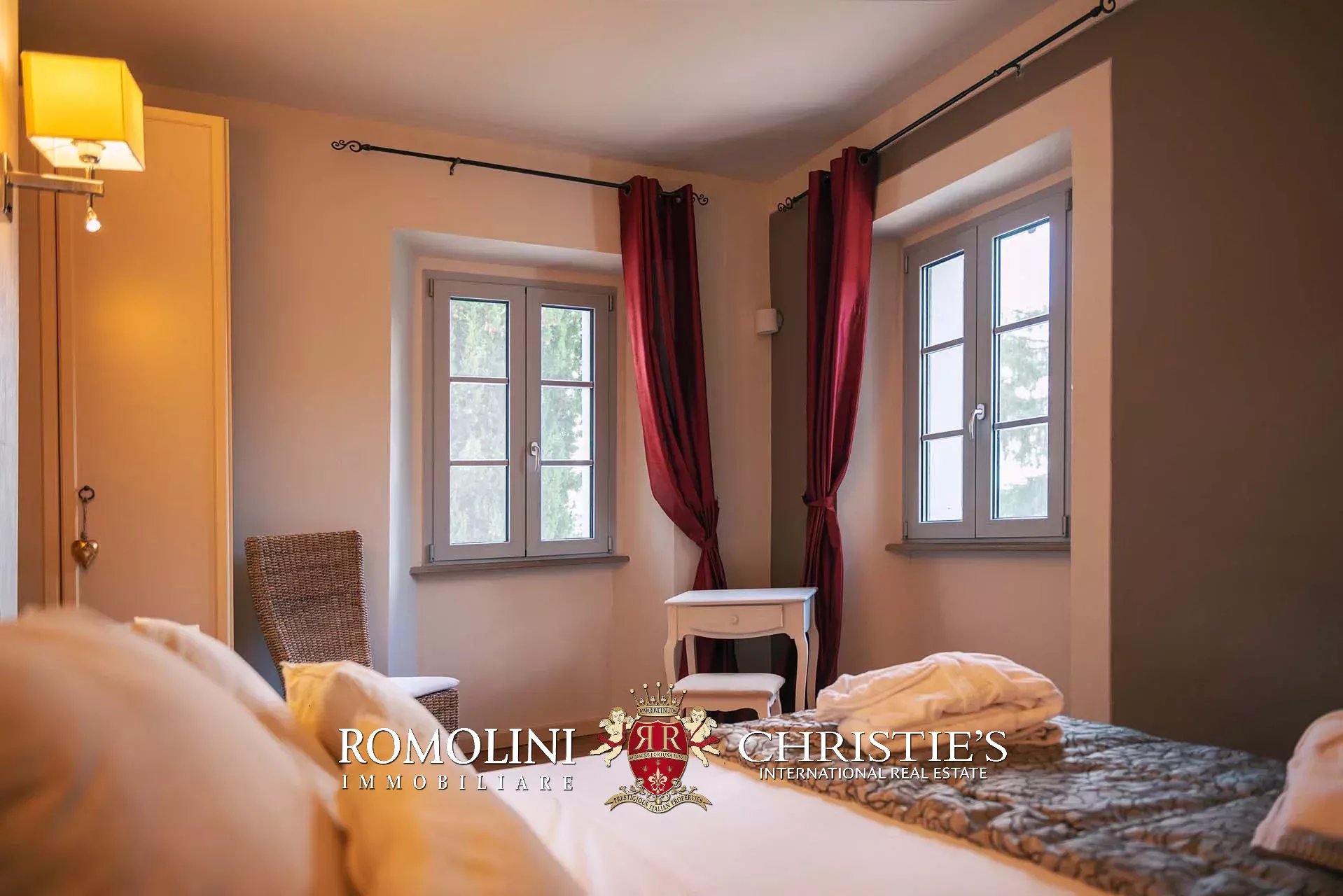 8 Bedroom Villa/Townhouse's Image 71