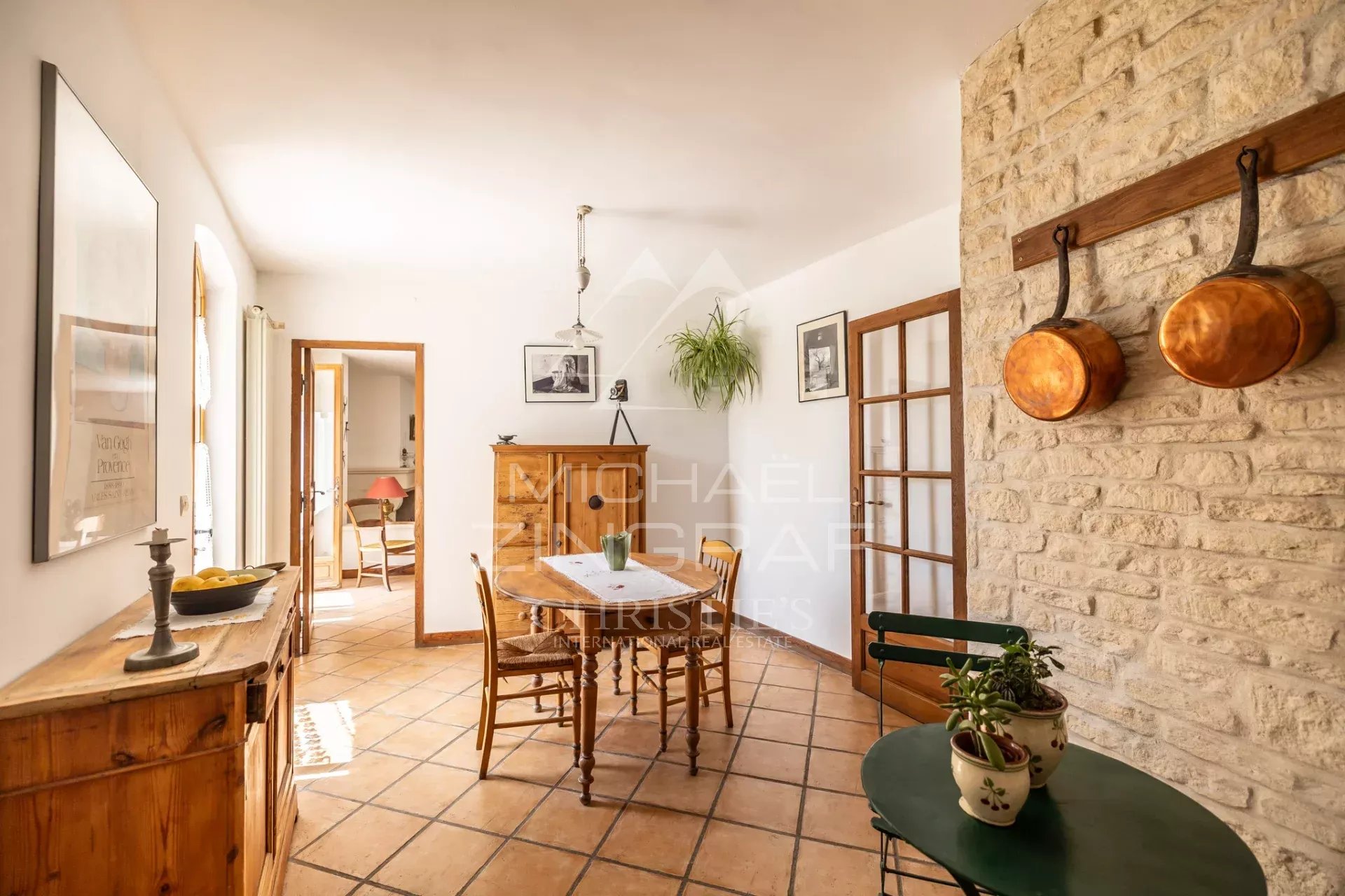 5 Bedroom Villa/Townhouse's Image 4