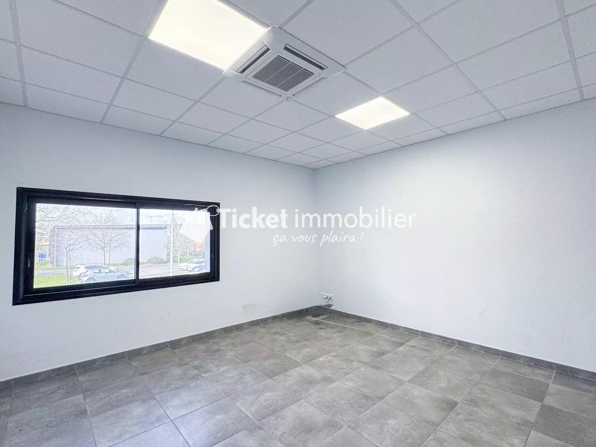 LOCAL D’ACTIVITÉ / BUREAUX 1 216,75 M² – ENTREPÔT + BUREAUX SUR 3 NIVEAUX – ACCÈS RAPIDE PORTET / AXES PRINCIPAUX — photo 5
