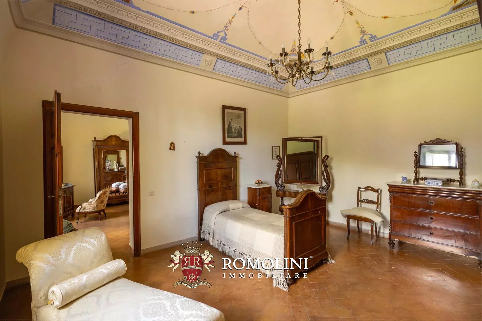 35 Bedroom Vineyard's Image 55