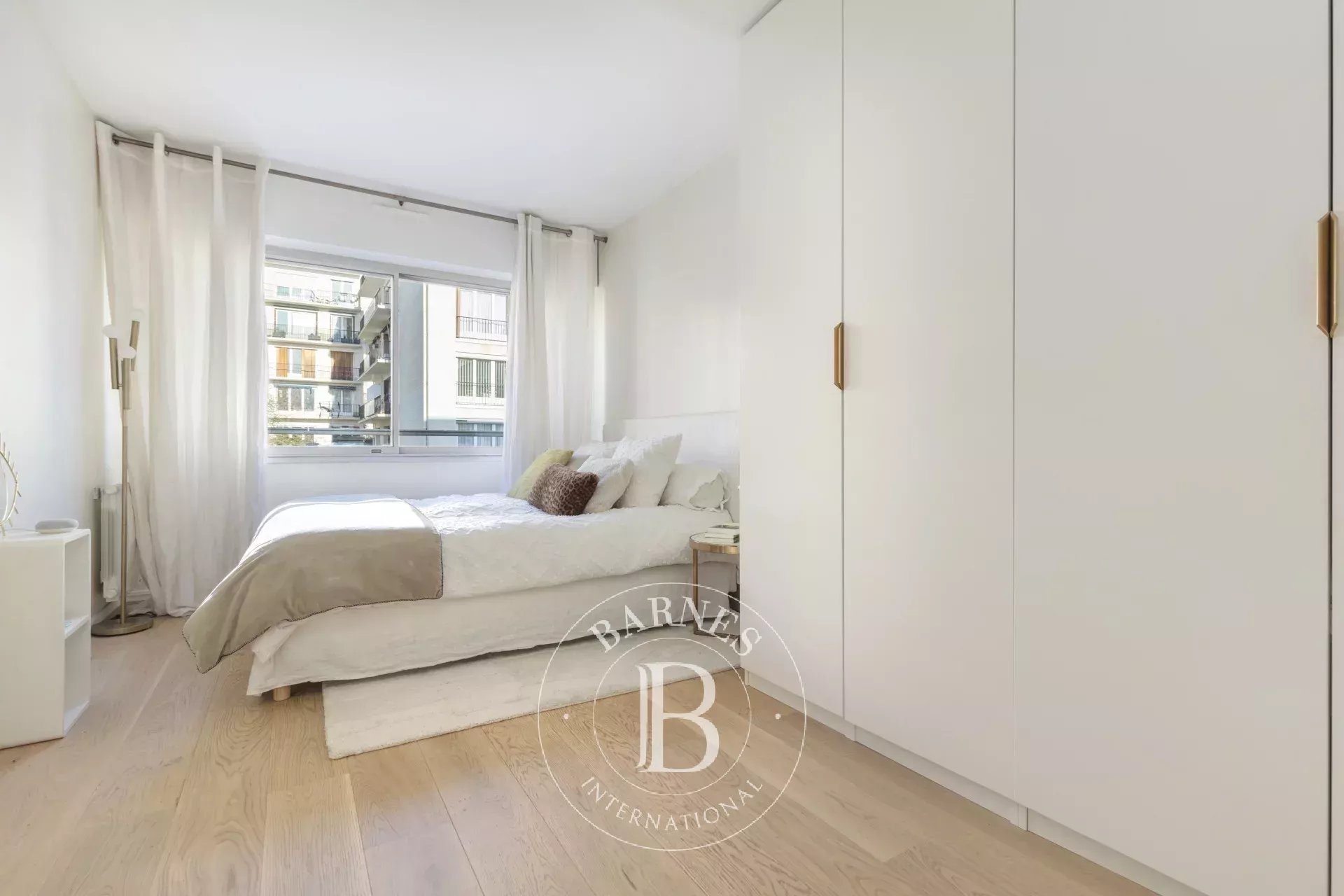 Courbevoie  - Appartement 5 Pi&egrave;ces 3 Chambres - picture 8