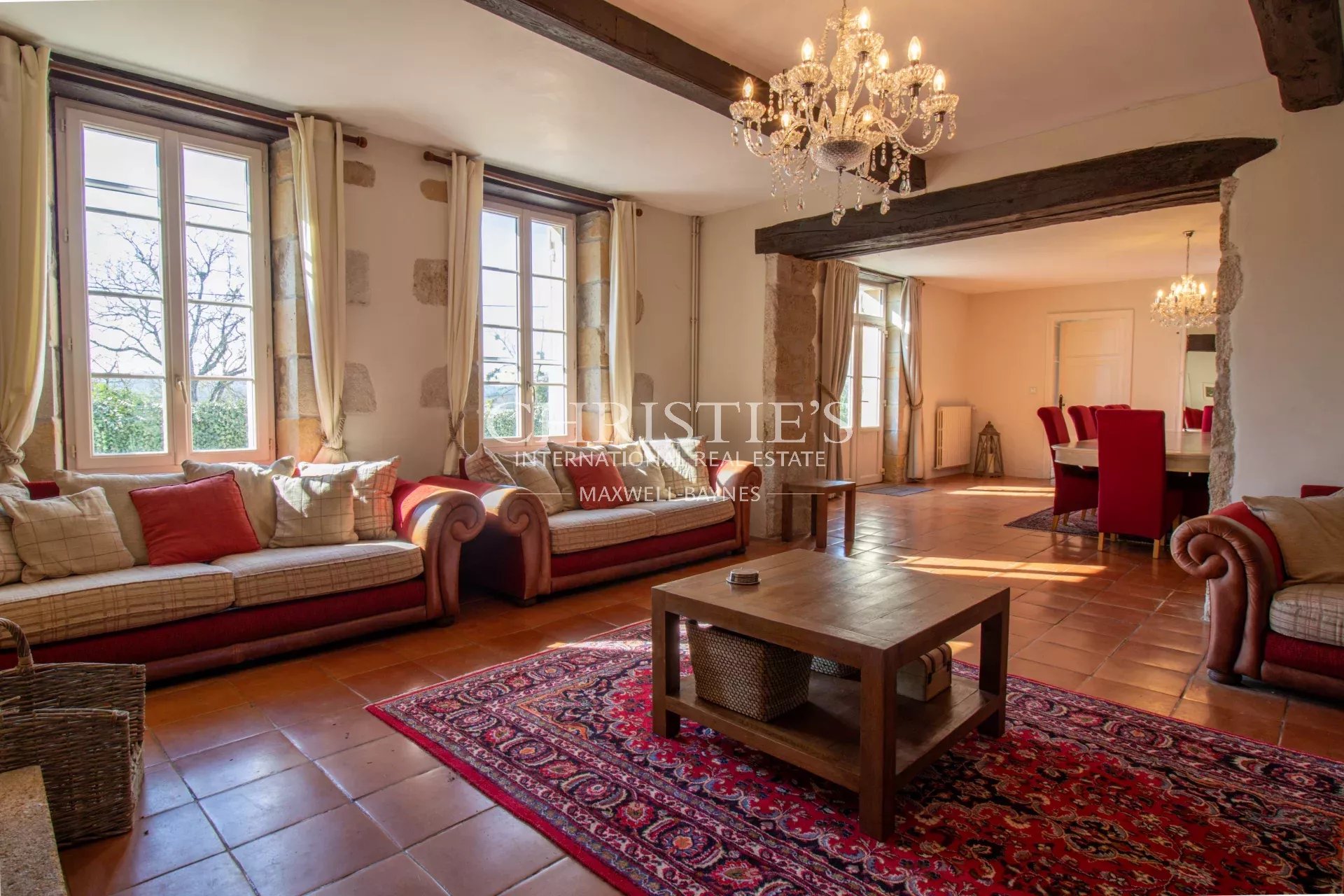6 Bedroom Villa/Townhouse's Image 7