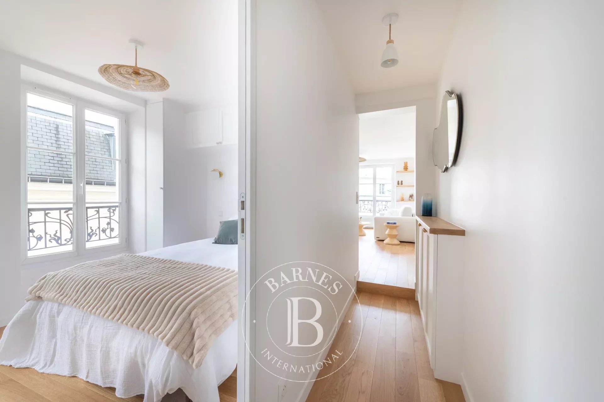 Daire Paris 3ème - picture 8