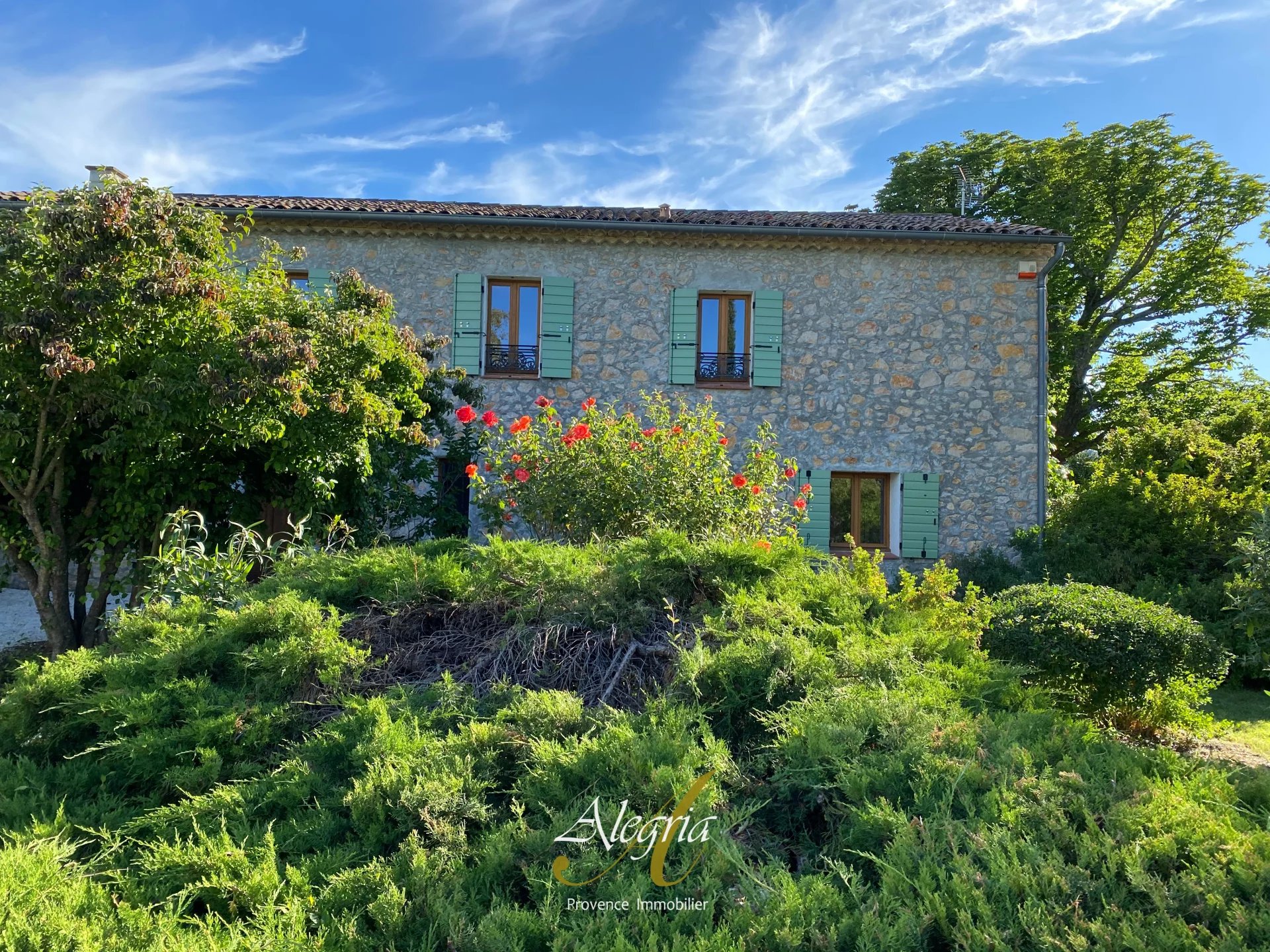 Fox-Amphoux – Stone Bastide, Provençal Elegance & Natural Harmony