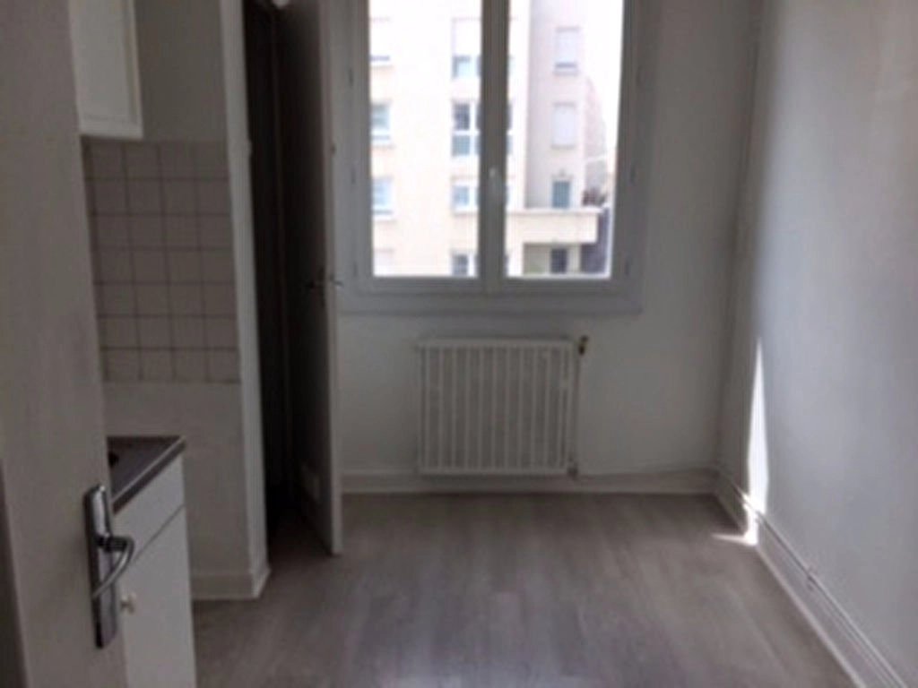 481357 Location Lyon 8ème