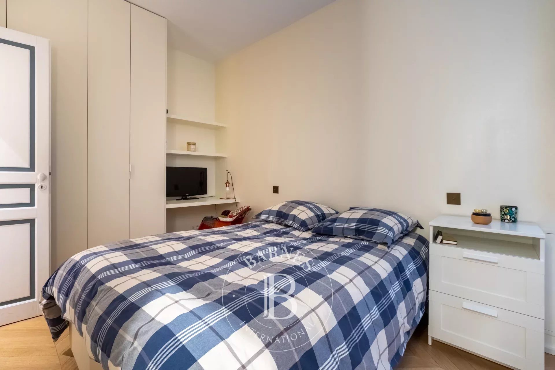 Paris  - Apartment 4 Bedrooms - picture 11
