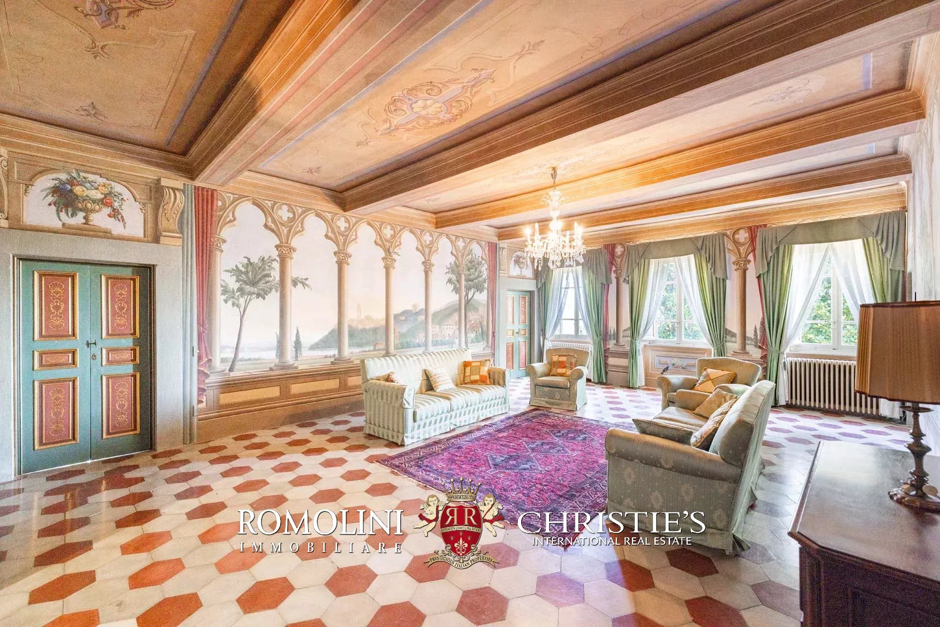 6 Bedroom Villa/Townhouse's Image 27