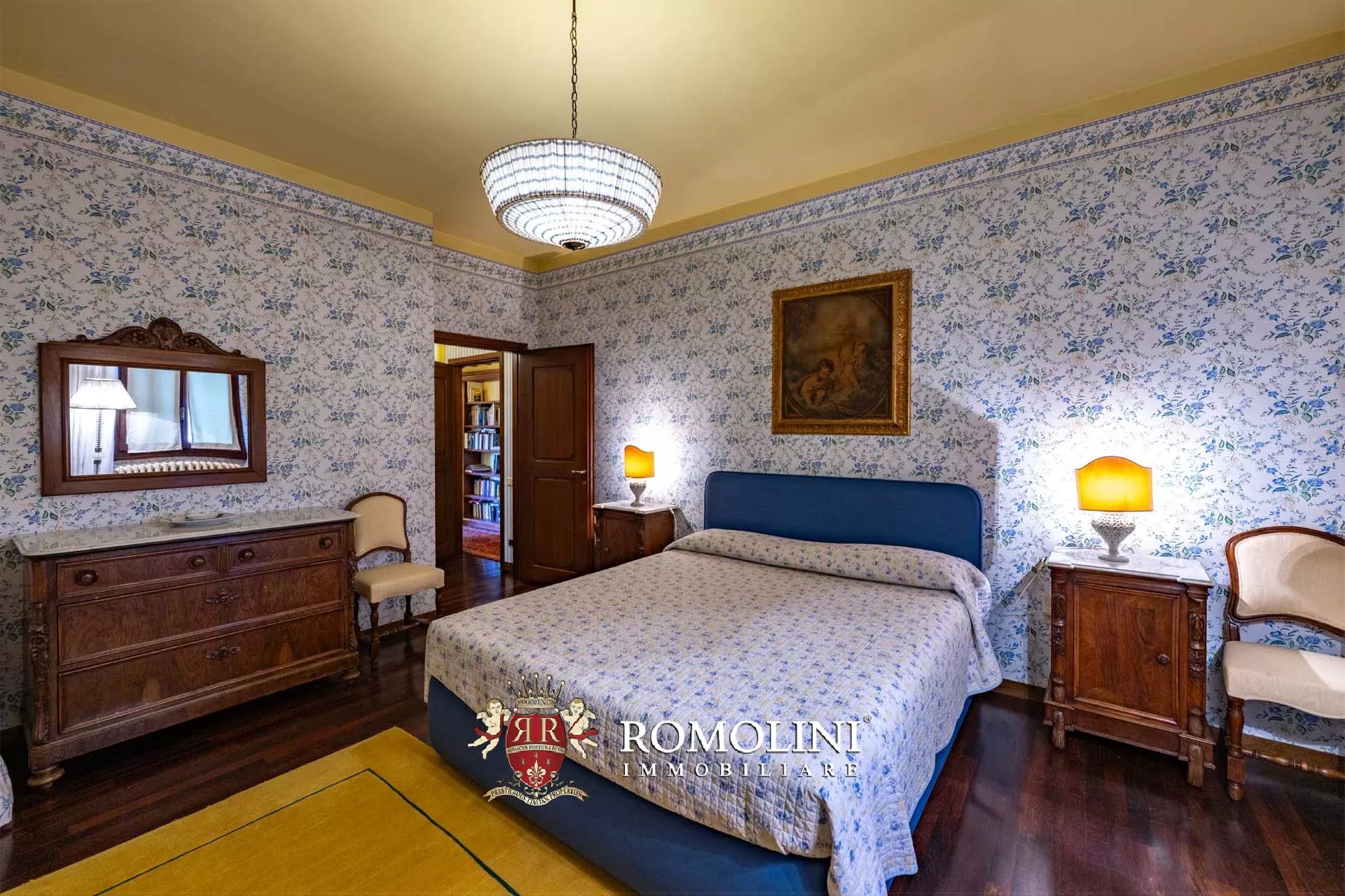 10 Bedroom Villa/Townhouse's Image 82