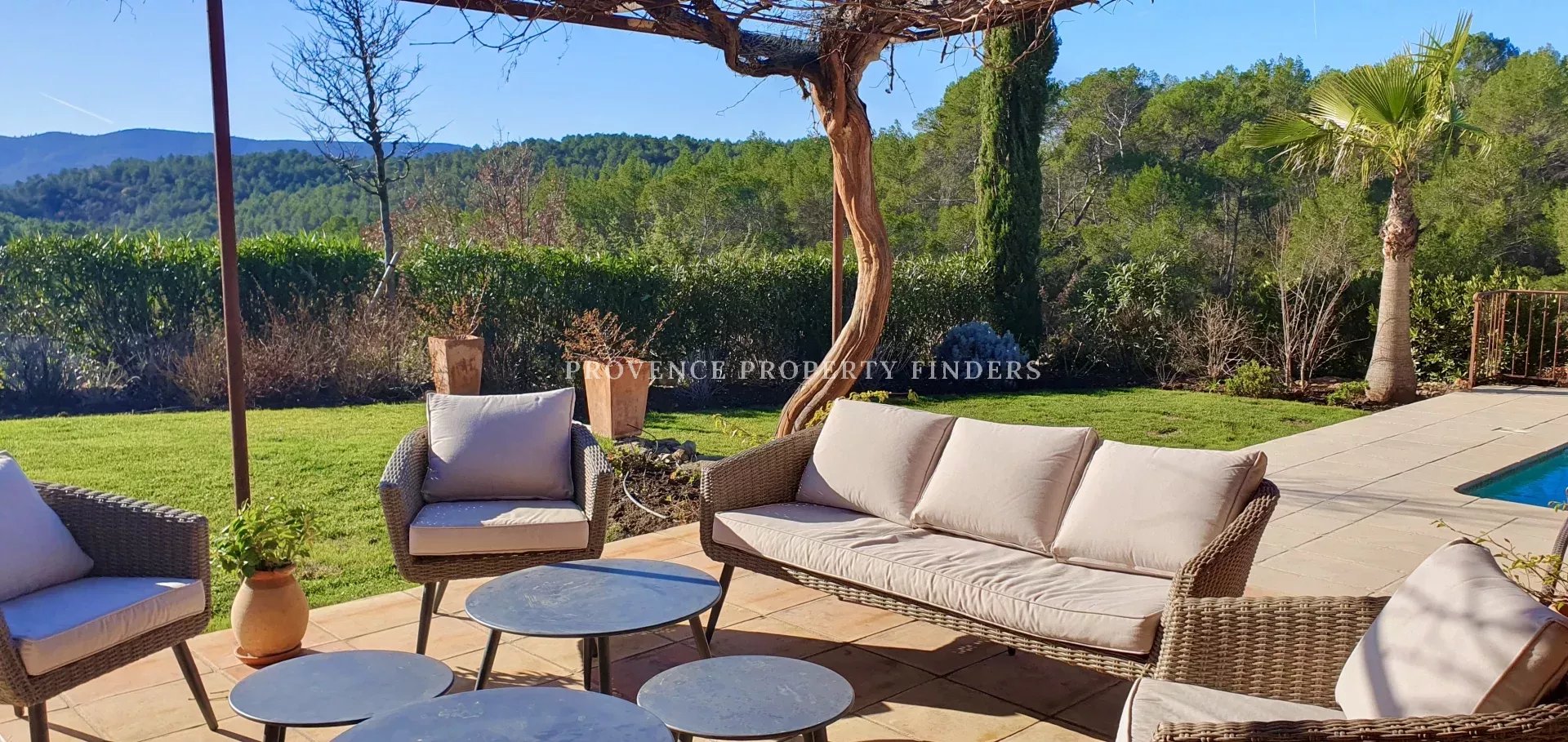 Agence immobilière de 