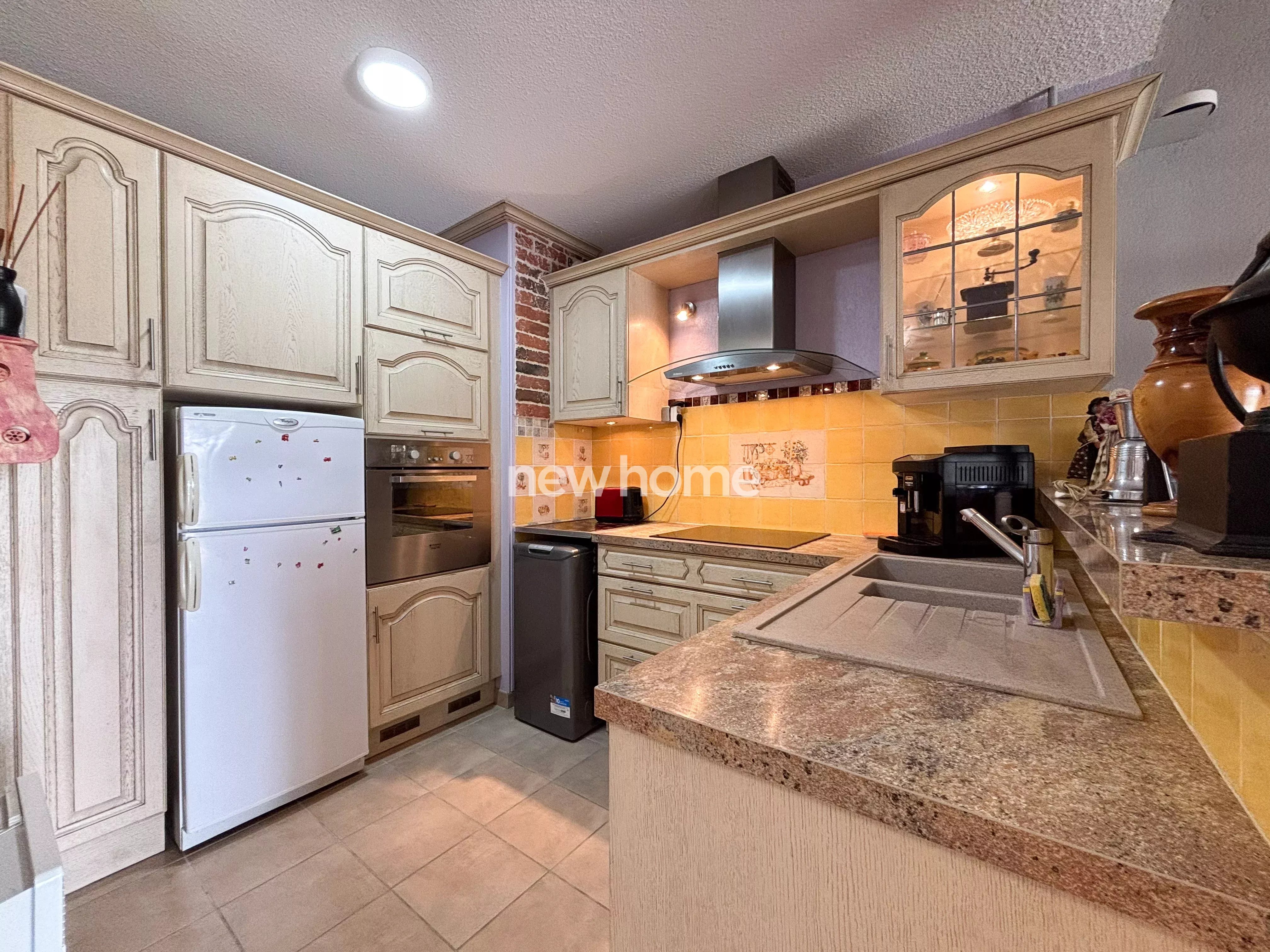 BEL APPARTEMENT EN DUPLEX AVEC TERRASSE