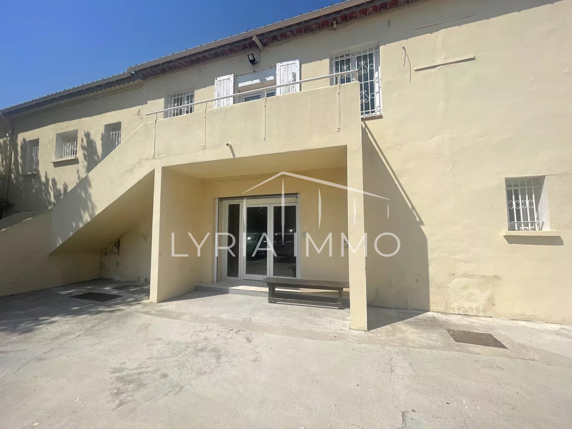 Agence immobilière de 