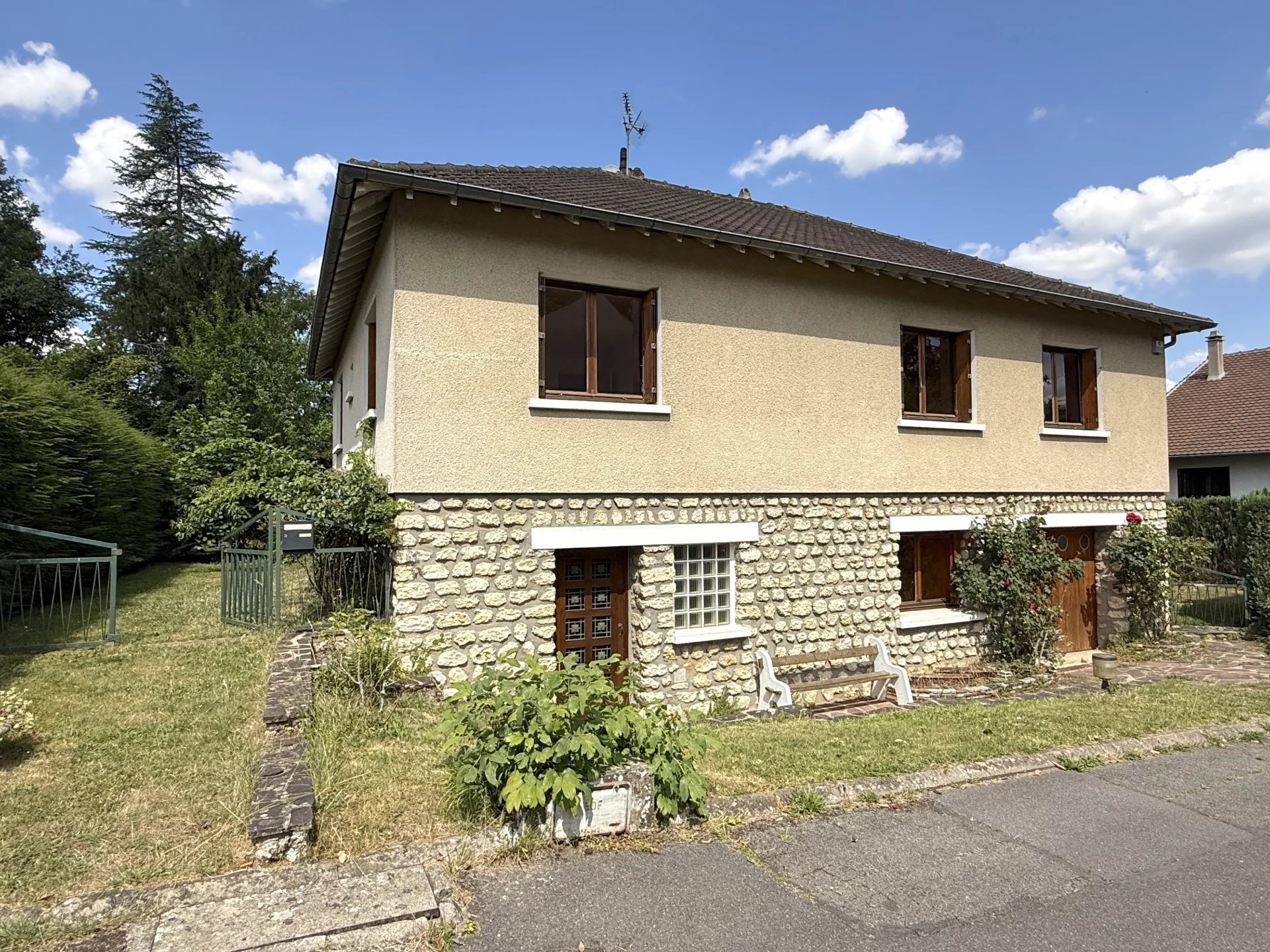 A Brunoy, maison avec un très beau potentiel