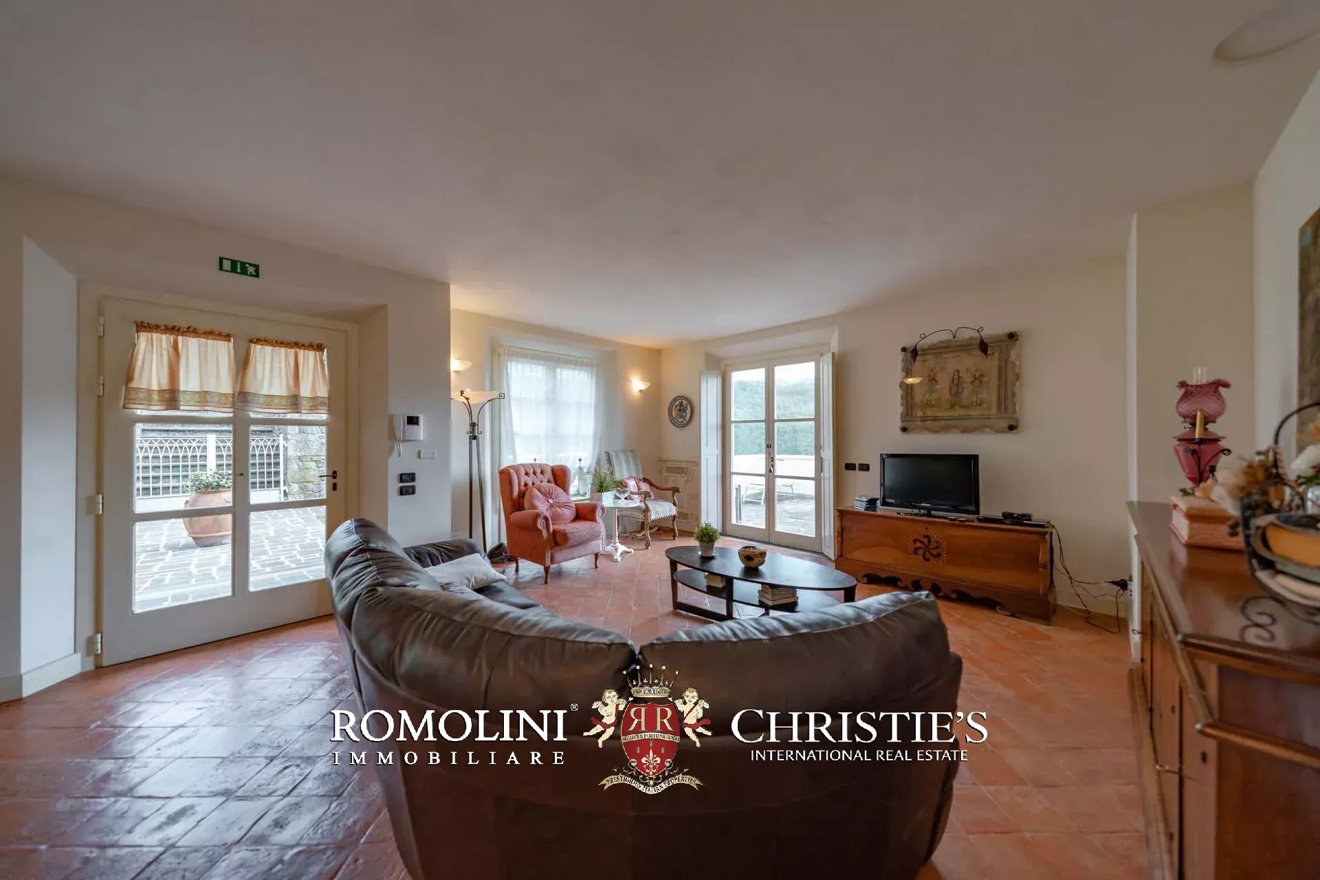 10 Bedroom Villa/Townhouse's Image 90