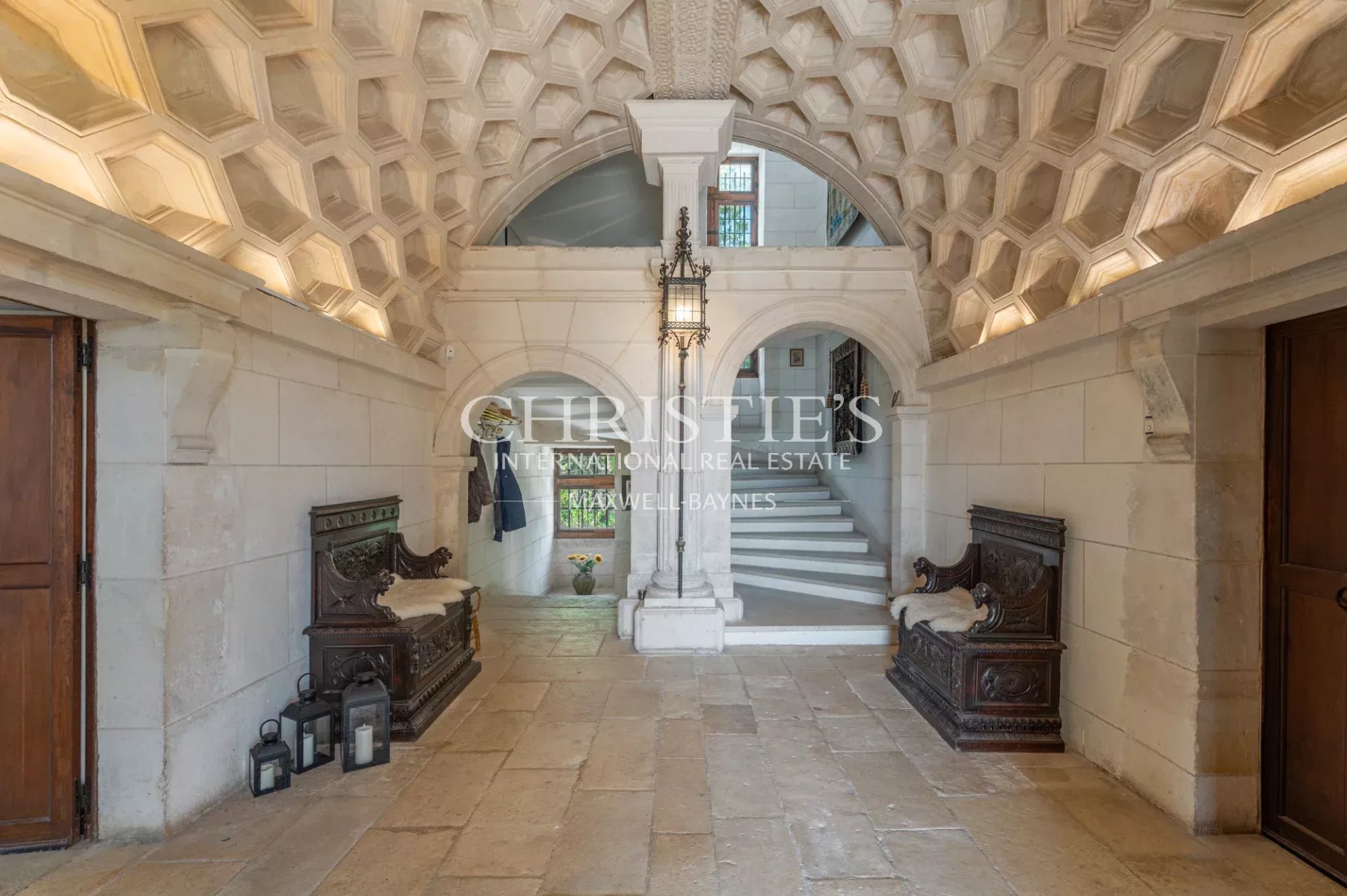 9 Bedroom Chateau's Image 7