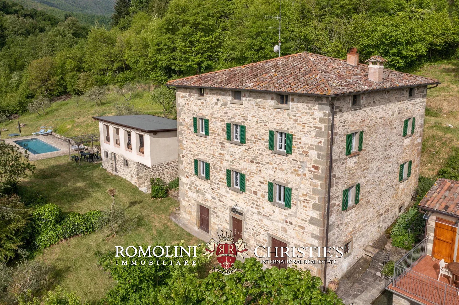 6 Bedroom Villa/Townhouse's Image 6
