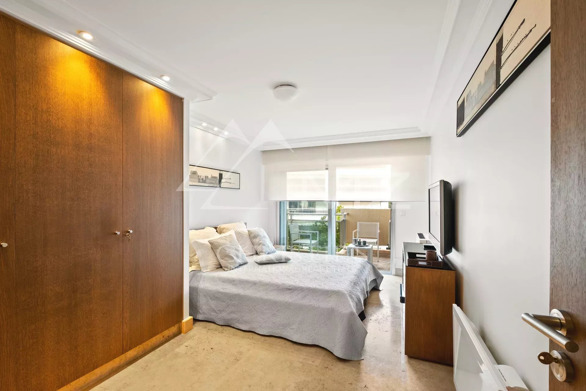 2 Bedroom Apartment/Flat's Image 4