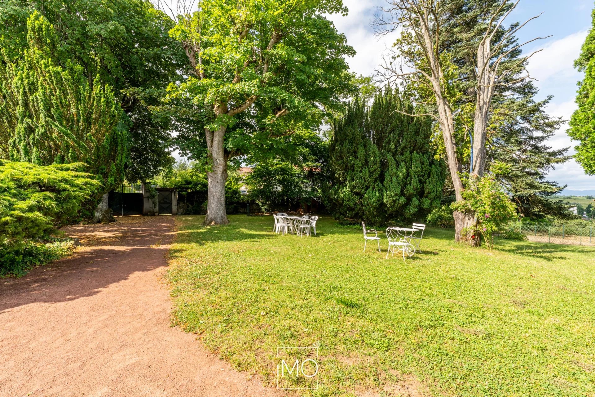 Propriété familiale de 226 m2 avec piscine et terrain de 5000 m²