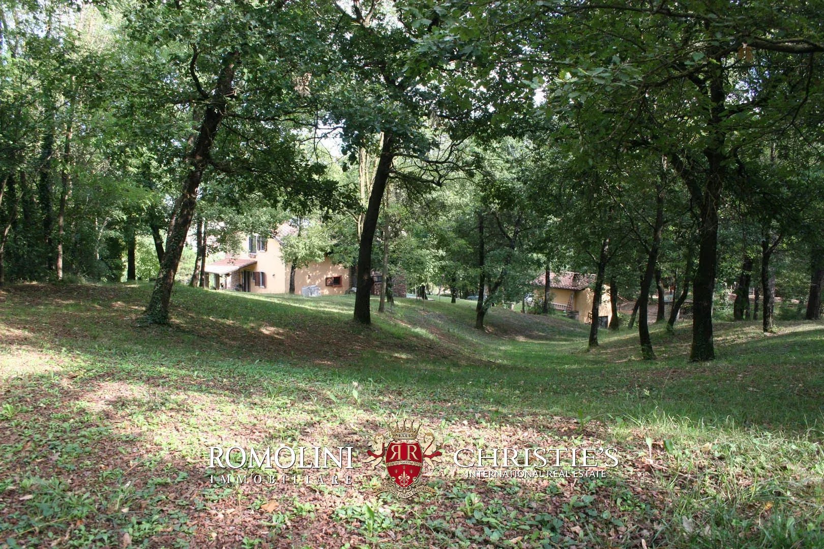5 Bedroom Villa/Townhouse's Image 11
