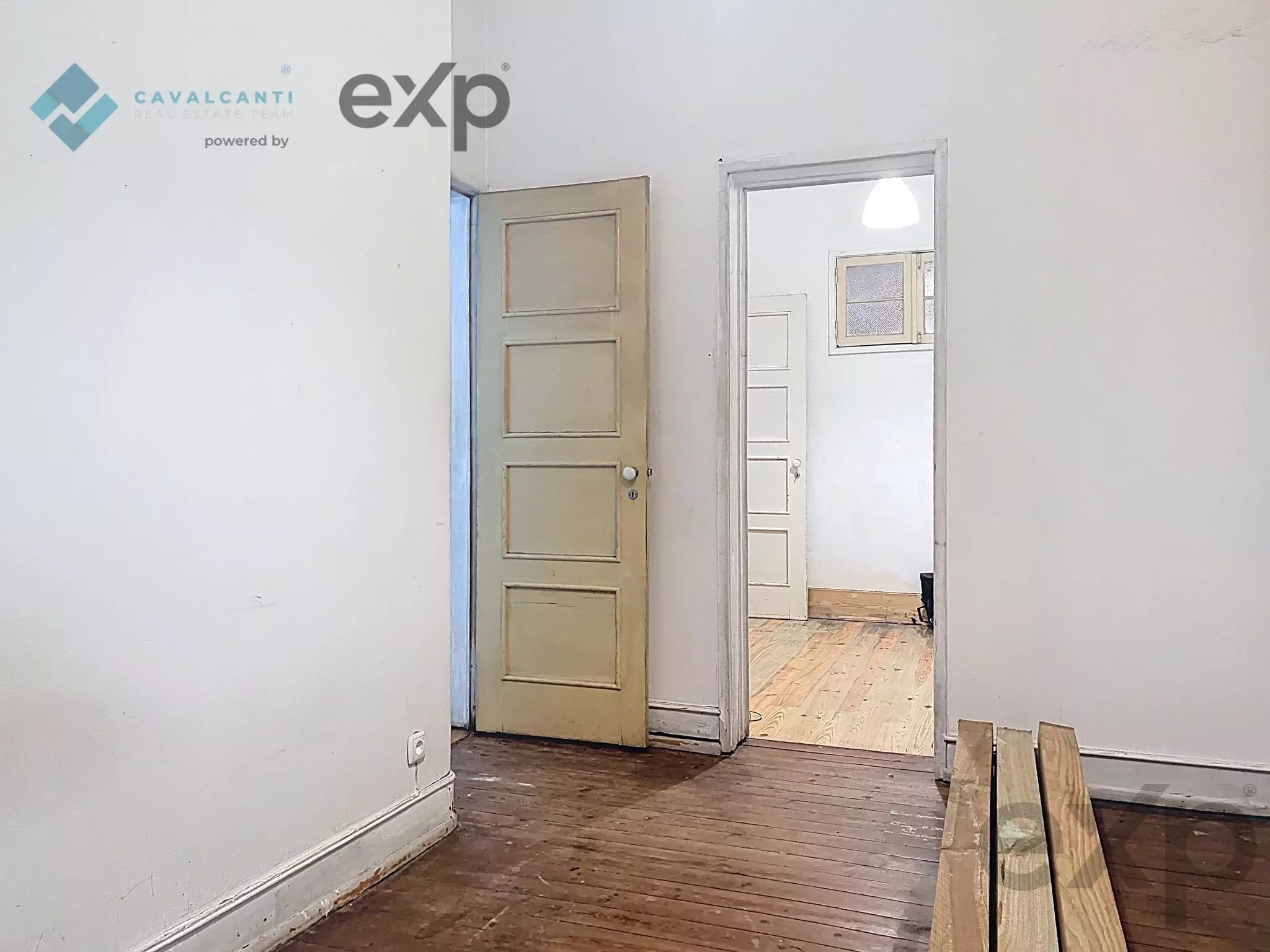 3-bedroom with charm and patio for renovation – Lisbon 86916807 image 10