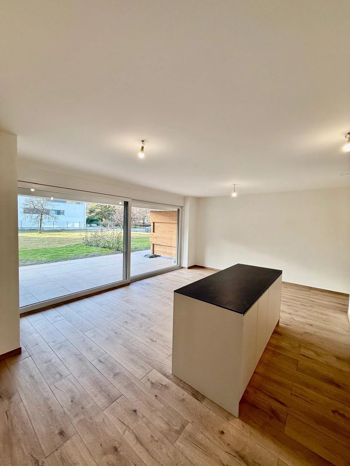 Opportunité - 2.5 pièces avec jardin neuf