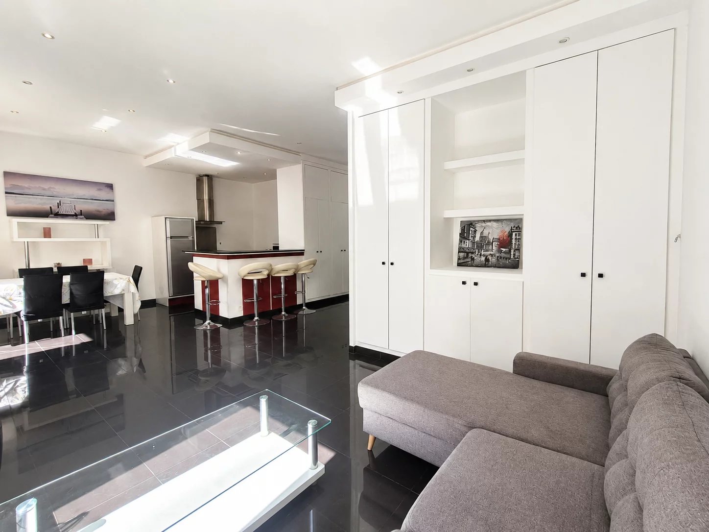 Cannes Centre T2 Balcon