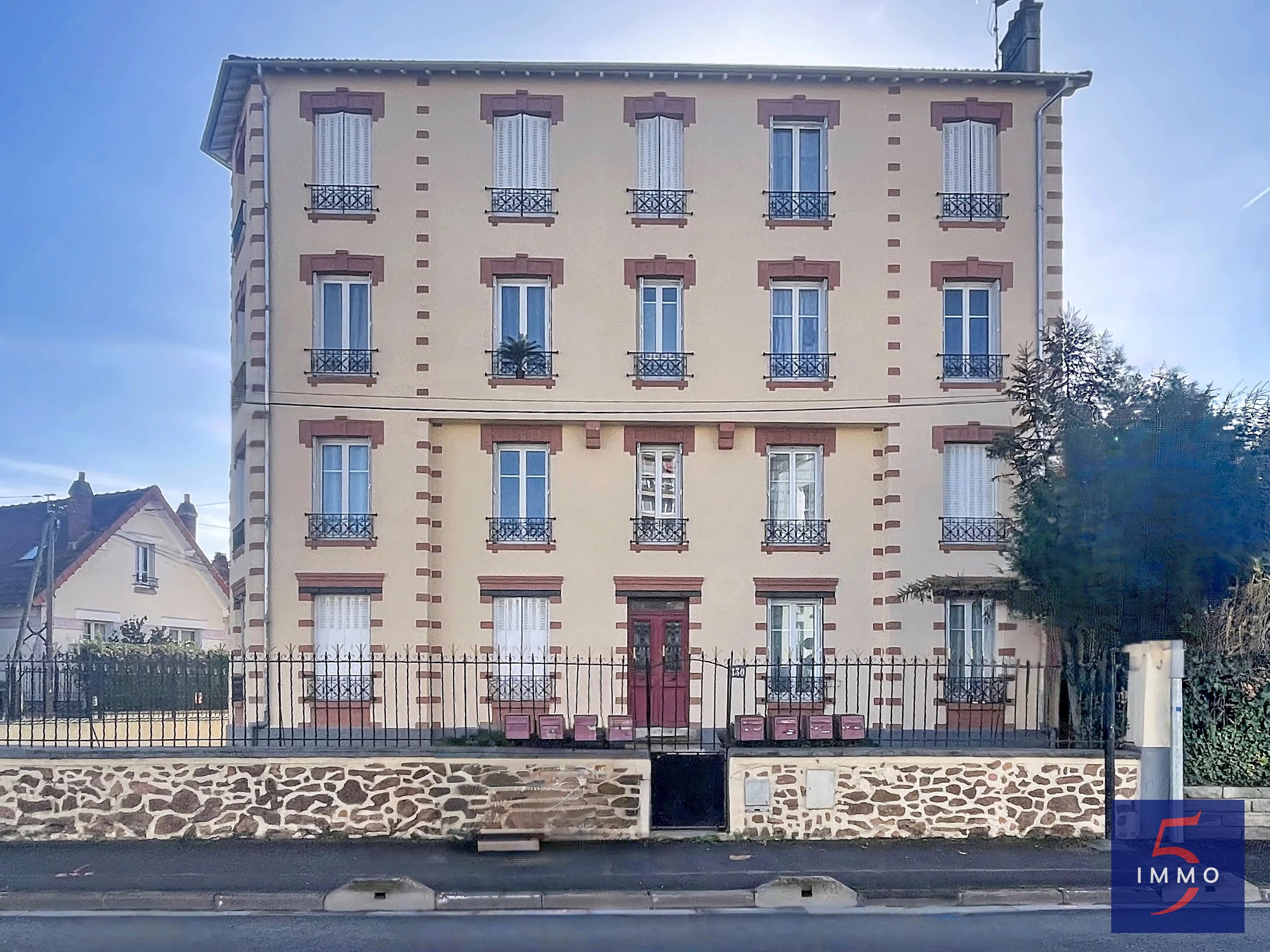 DERNIER ETAGE