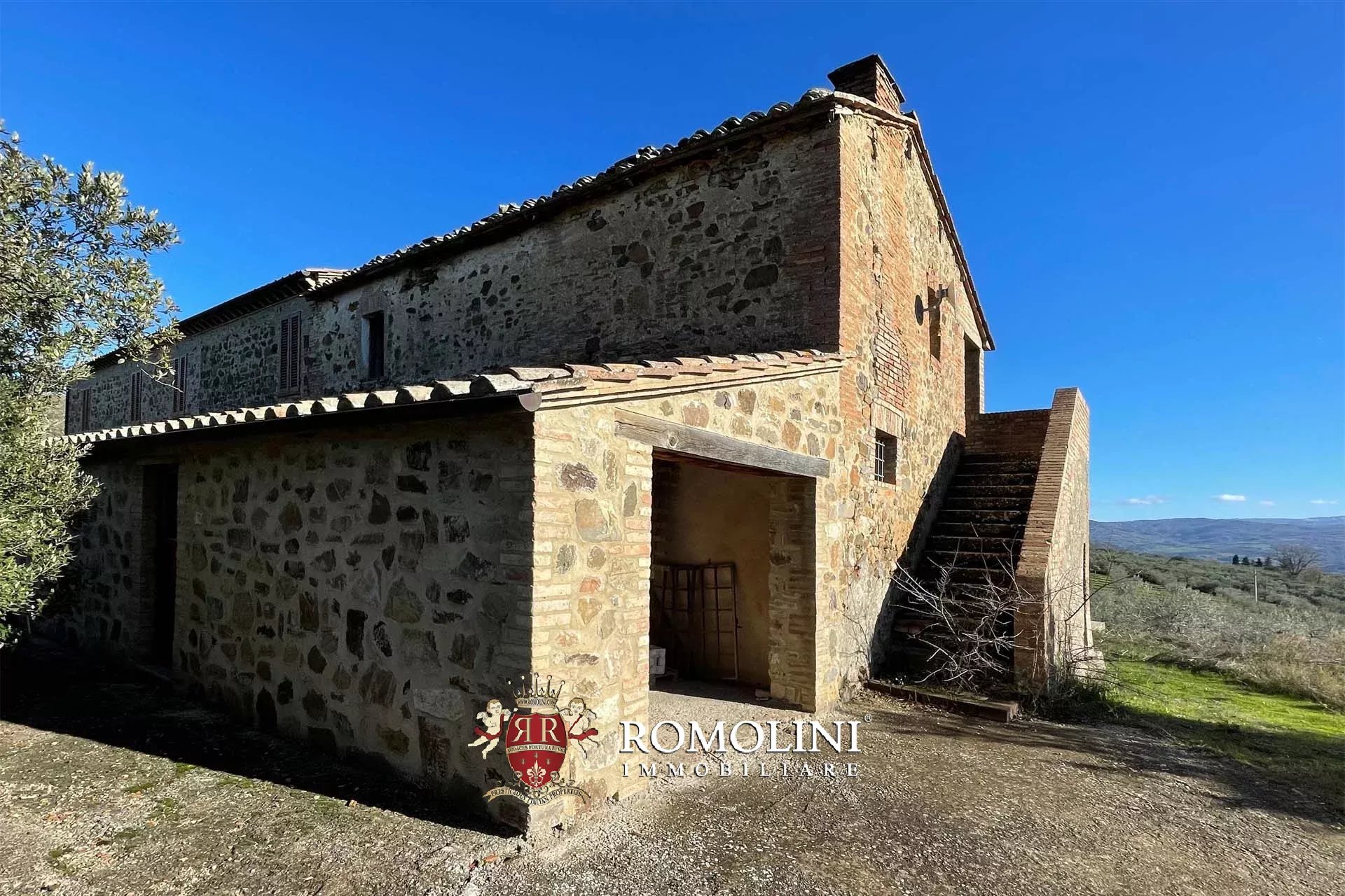 6 Bedroom Vineyard's Image 9