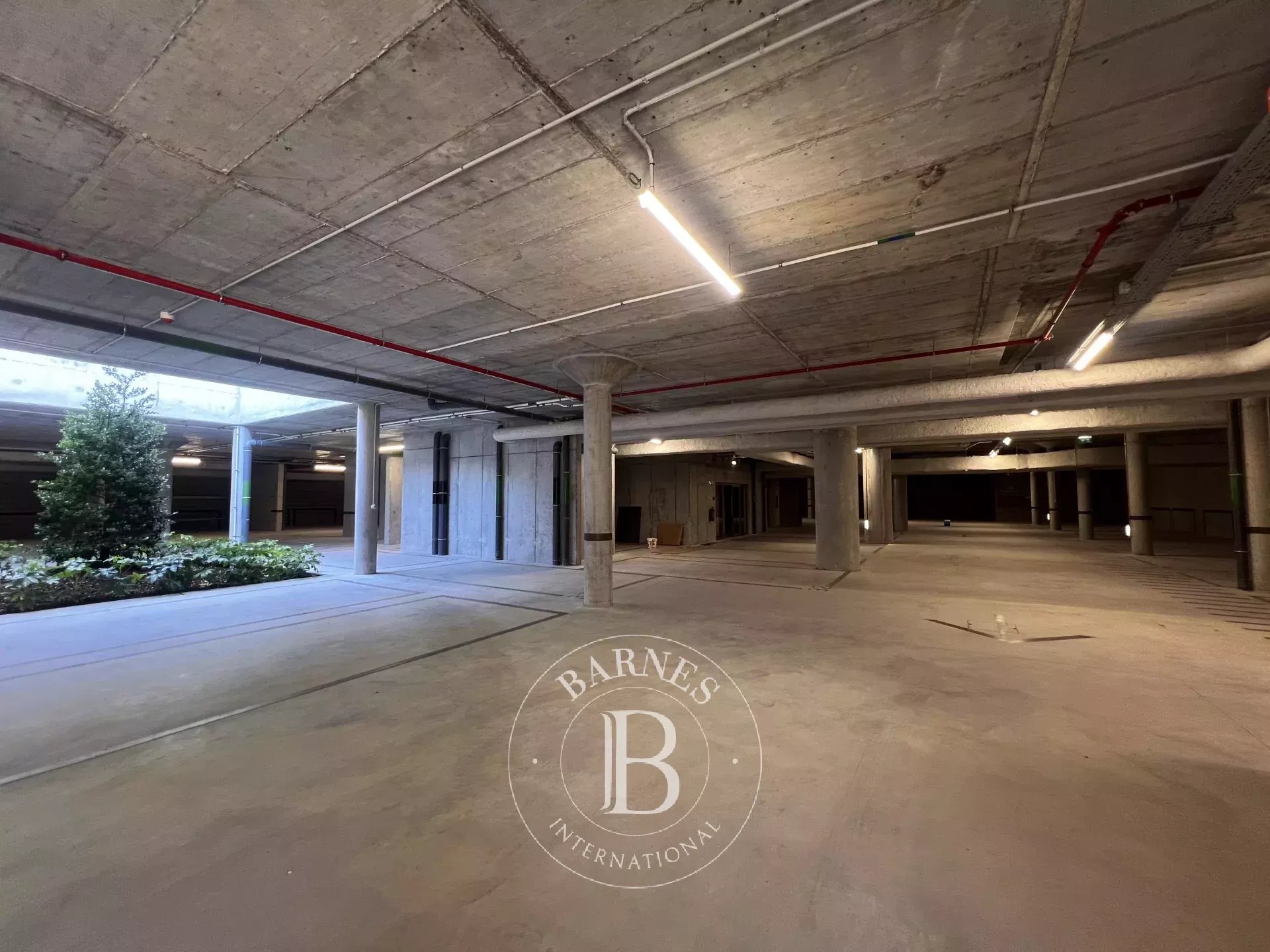 Terraço e vista de rio e de mar