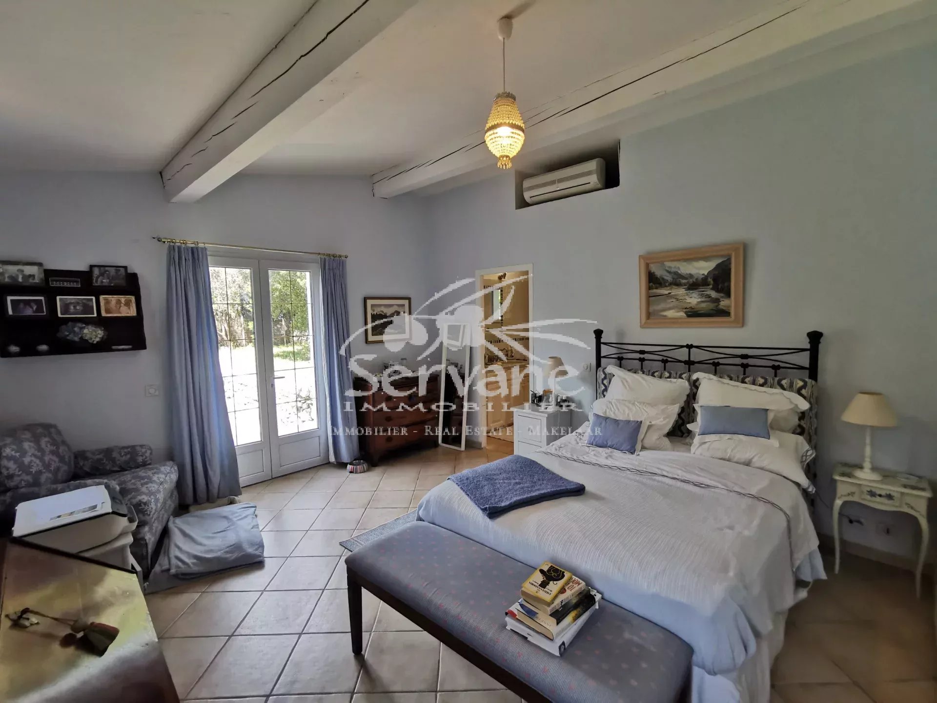 LORGUES PROVENCE FOR SALE COUNTRYSIDE HOUSE 4 BEDROOMS
