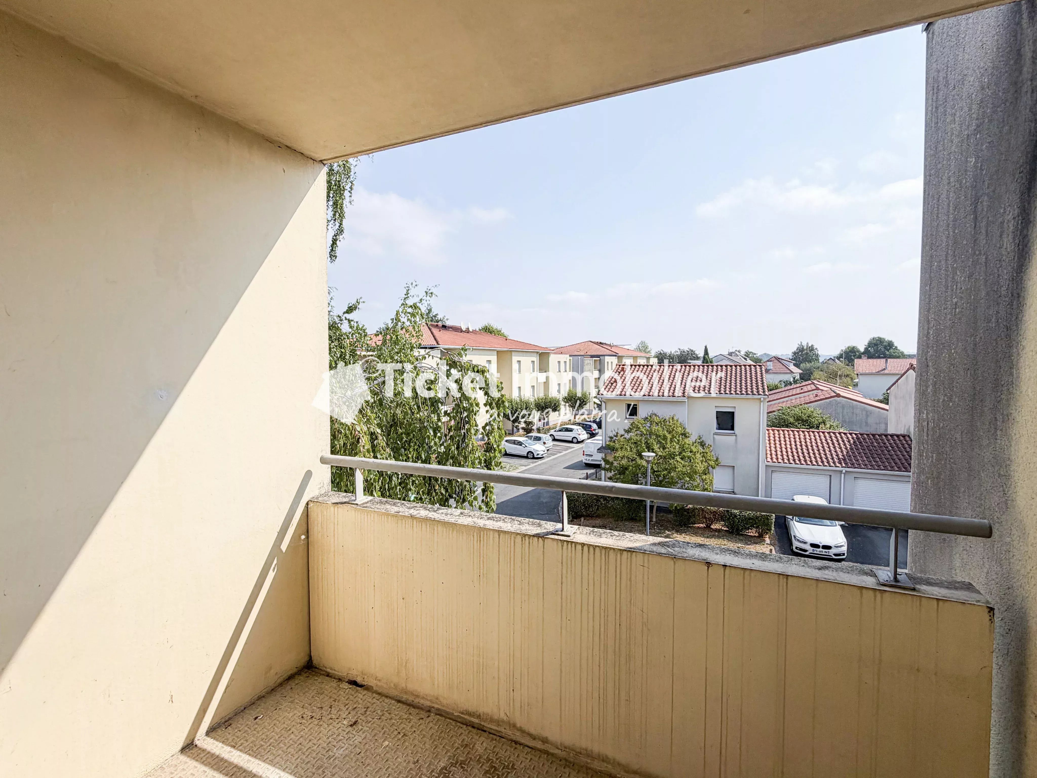 APPARTEMENT T2 50m2 TARBES AVEC BALCON, PLACE DE PARKING ETC ... — photo 4