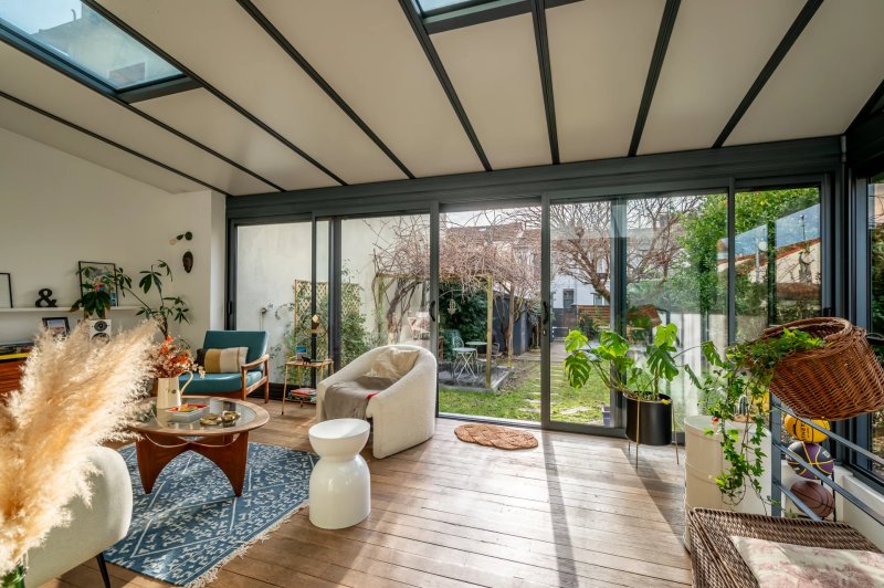 PETITE GARENNE APPARTEMENT DUPLEX COMME UNE MAISON AVEC JARDIN