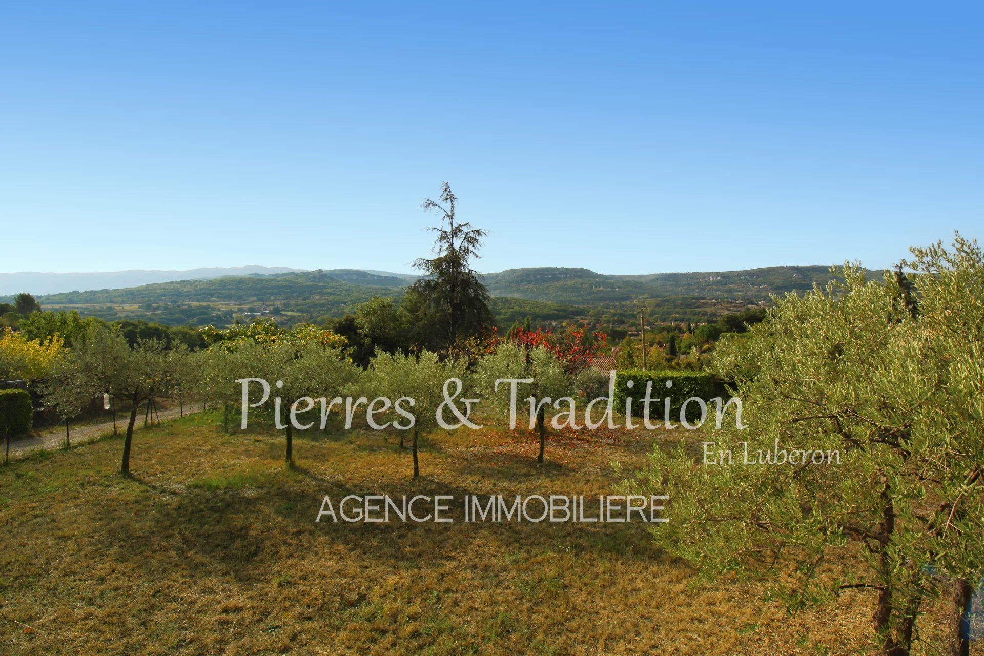 Agence immobilière de Pierres et Tradition en Luberon Apt