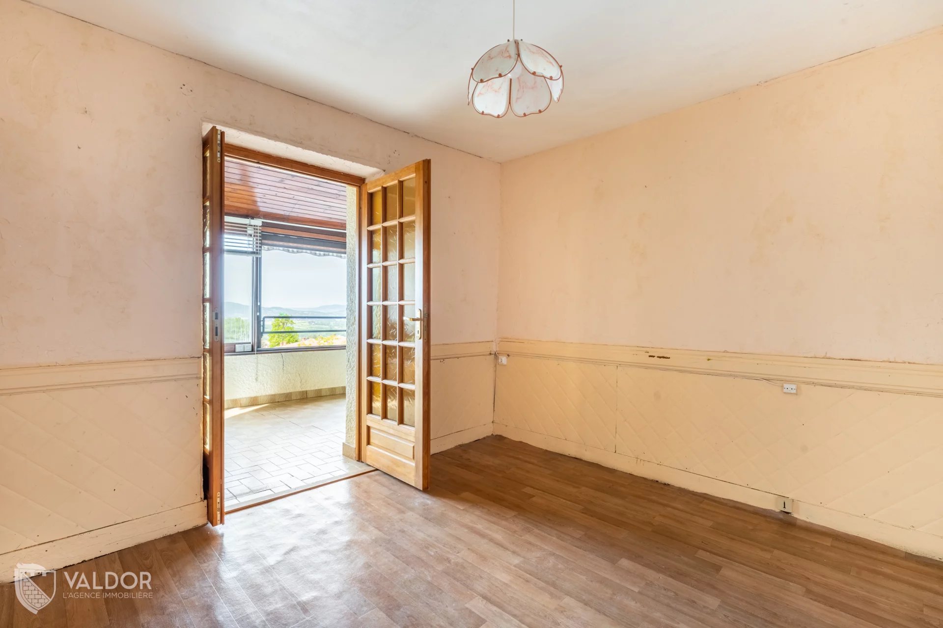 Maison d'environ 90 m² à rénover sur Limonest (69760)