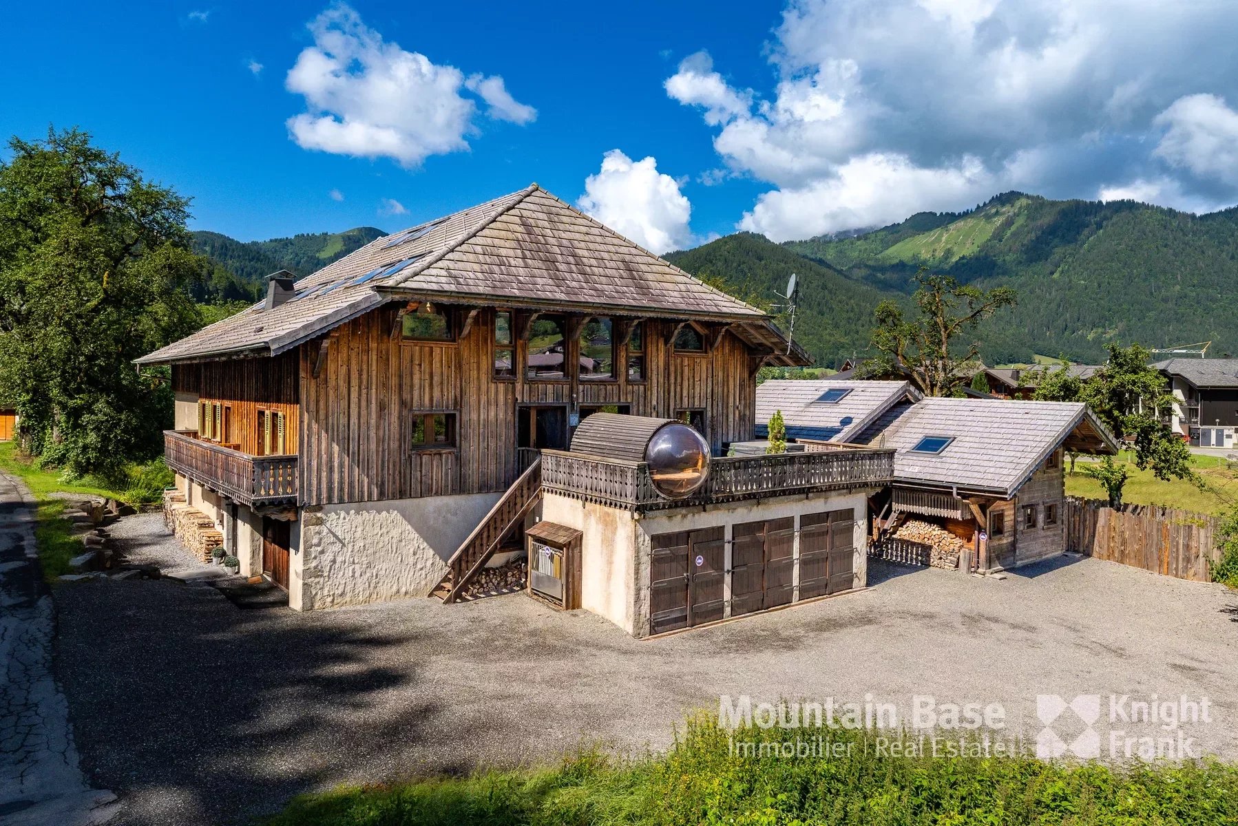 Photo of 12 bedroom farmhouse in Montriond